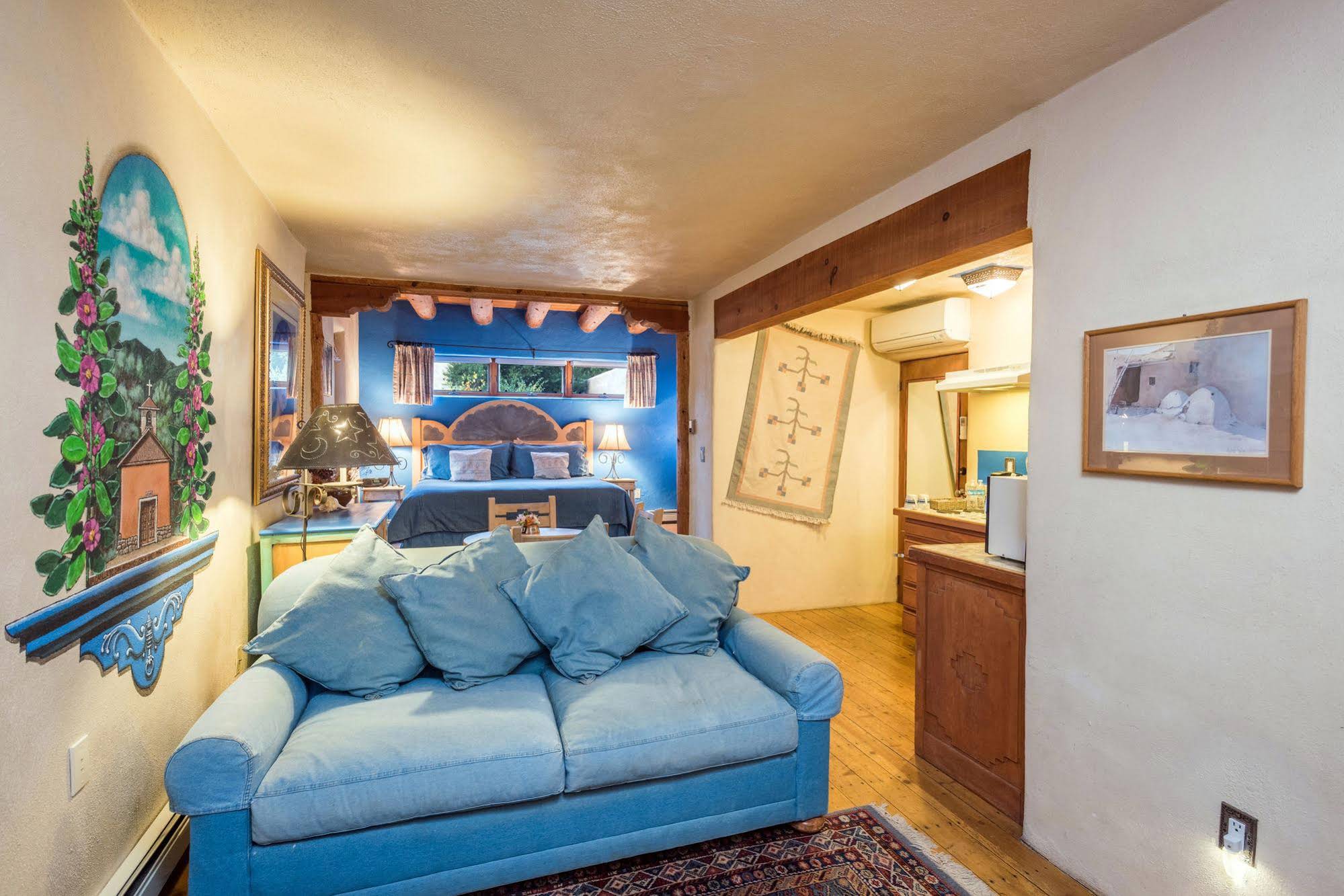 Inn on La Loma Plaza