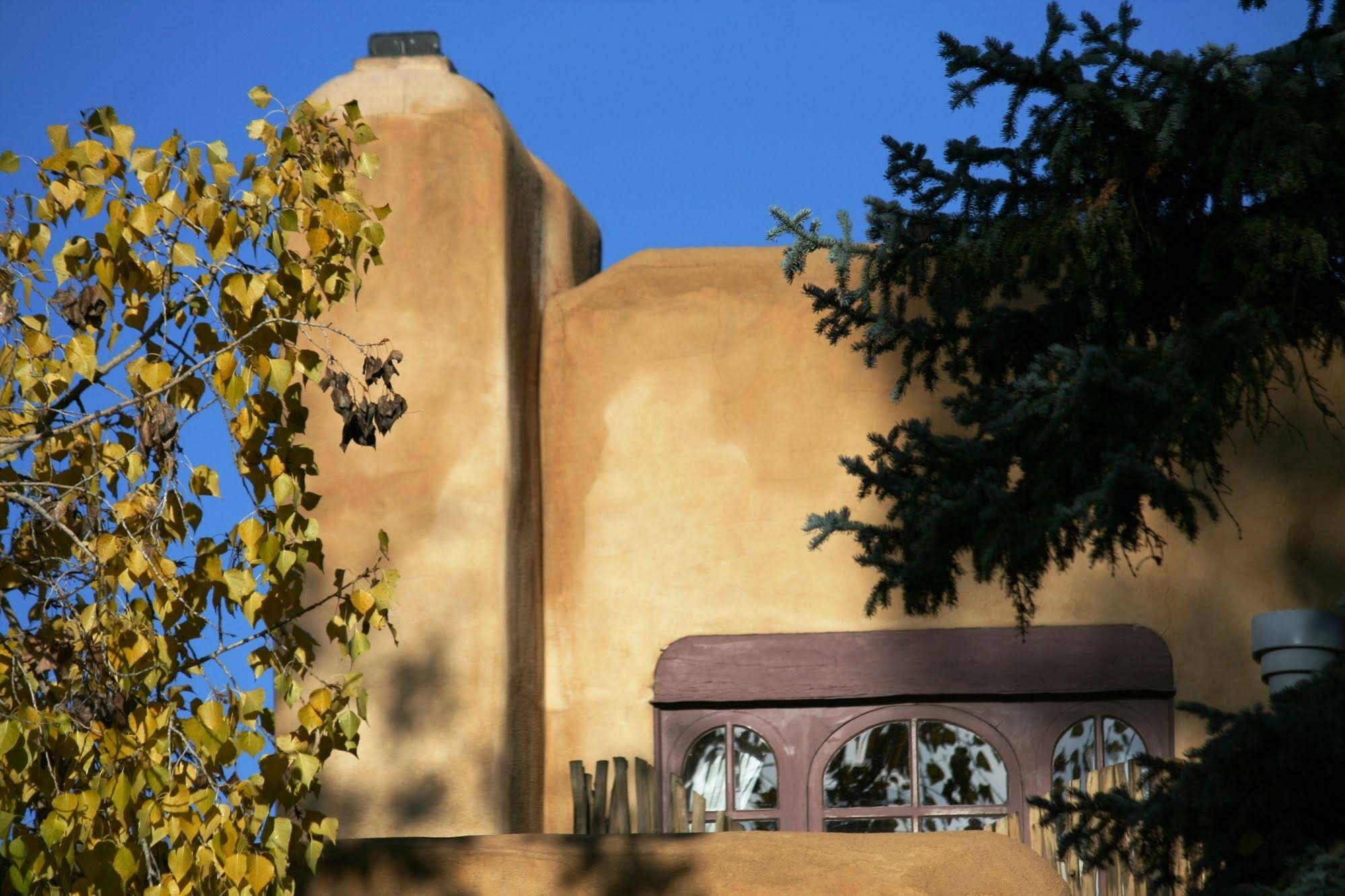 Inn on La Loma Plaza