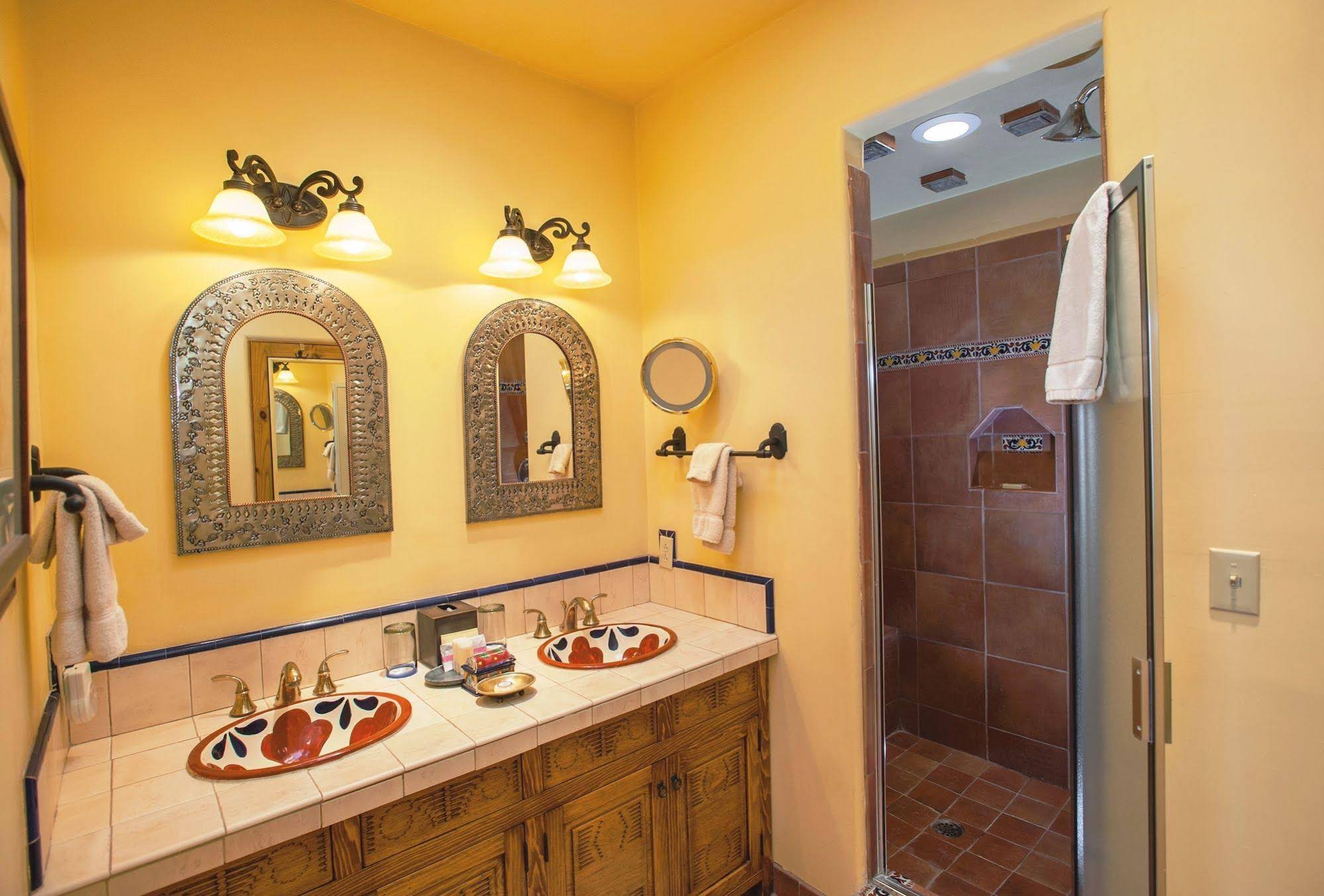 Inn on La Loma Plaza