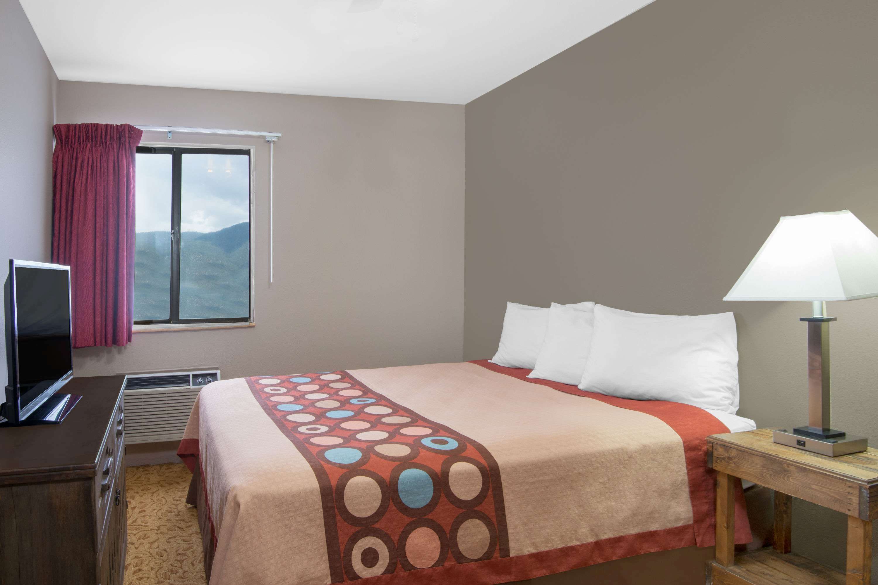 Super 8 by Wyndham Taos