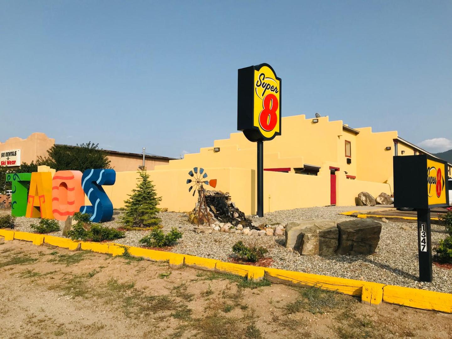 Super 8 by Wyndham Taos