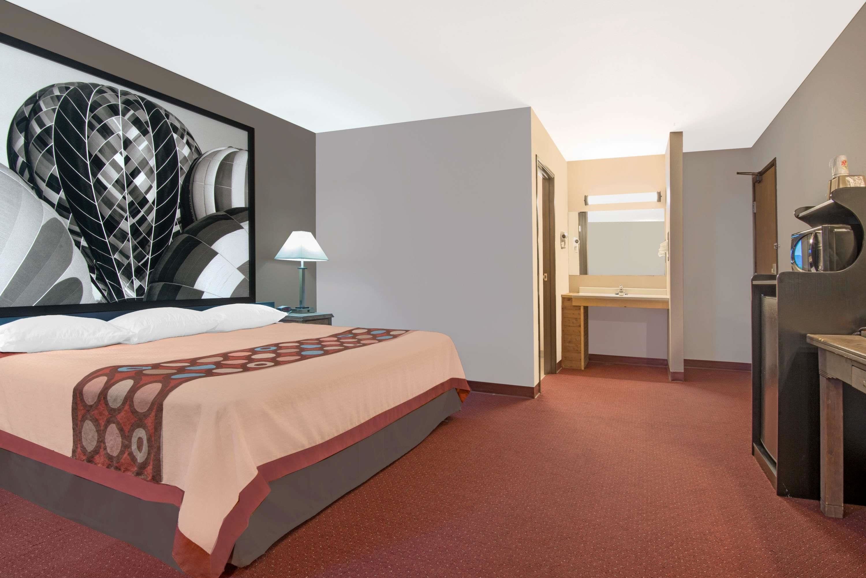 Super 8 by Wyndham Taos