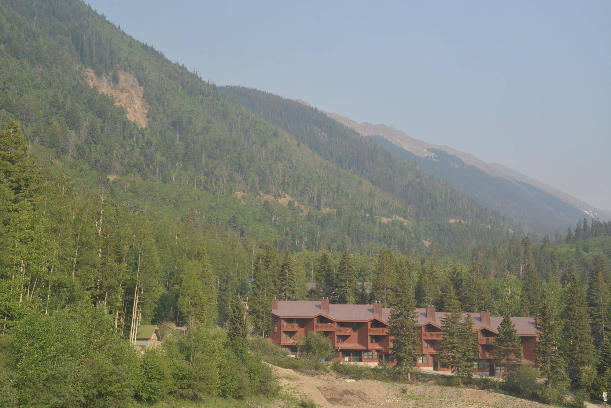 Powderhorn Suites & Condominiums