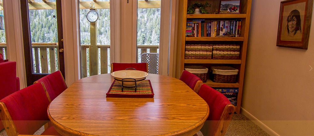 The Kandahar Condominiums