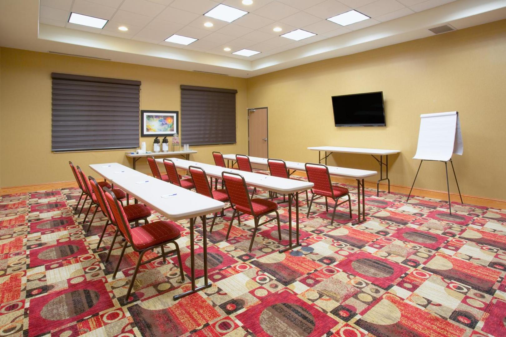 Holiday Inn Express Hotel & Suites Truth