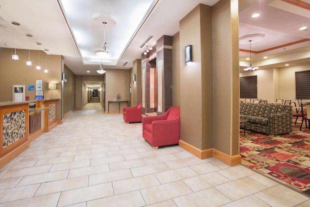 Holiday Inn Express Hotel & Suites Truth
