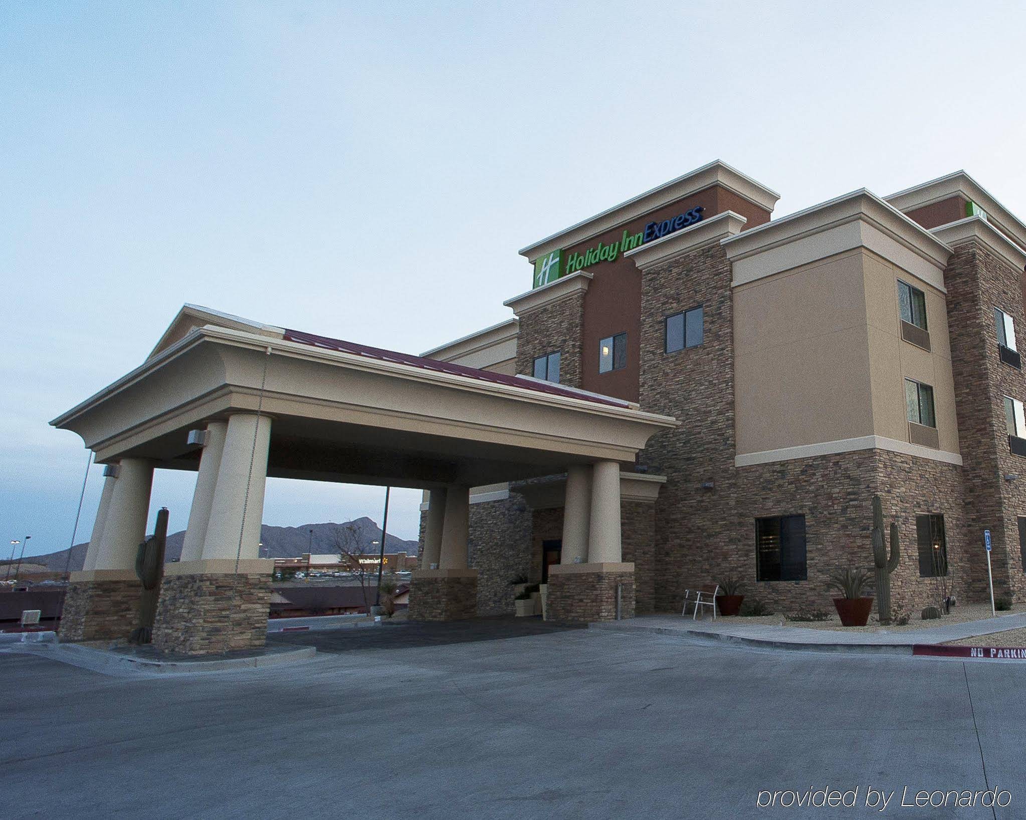 Holiday Inn Express Hotel & Suites Truth