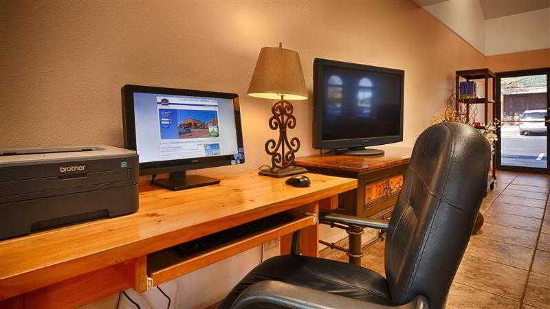 Best Western Discovery Inn