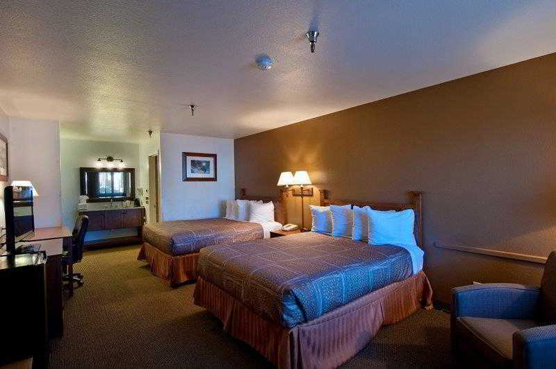 Best Western Discovery Inn