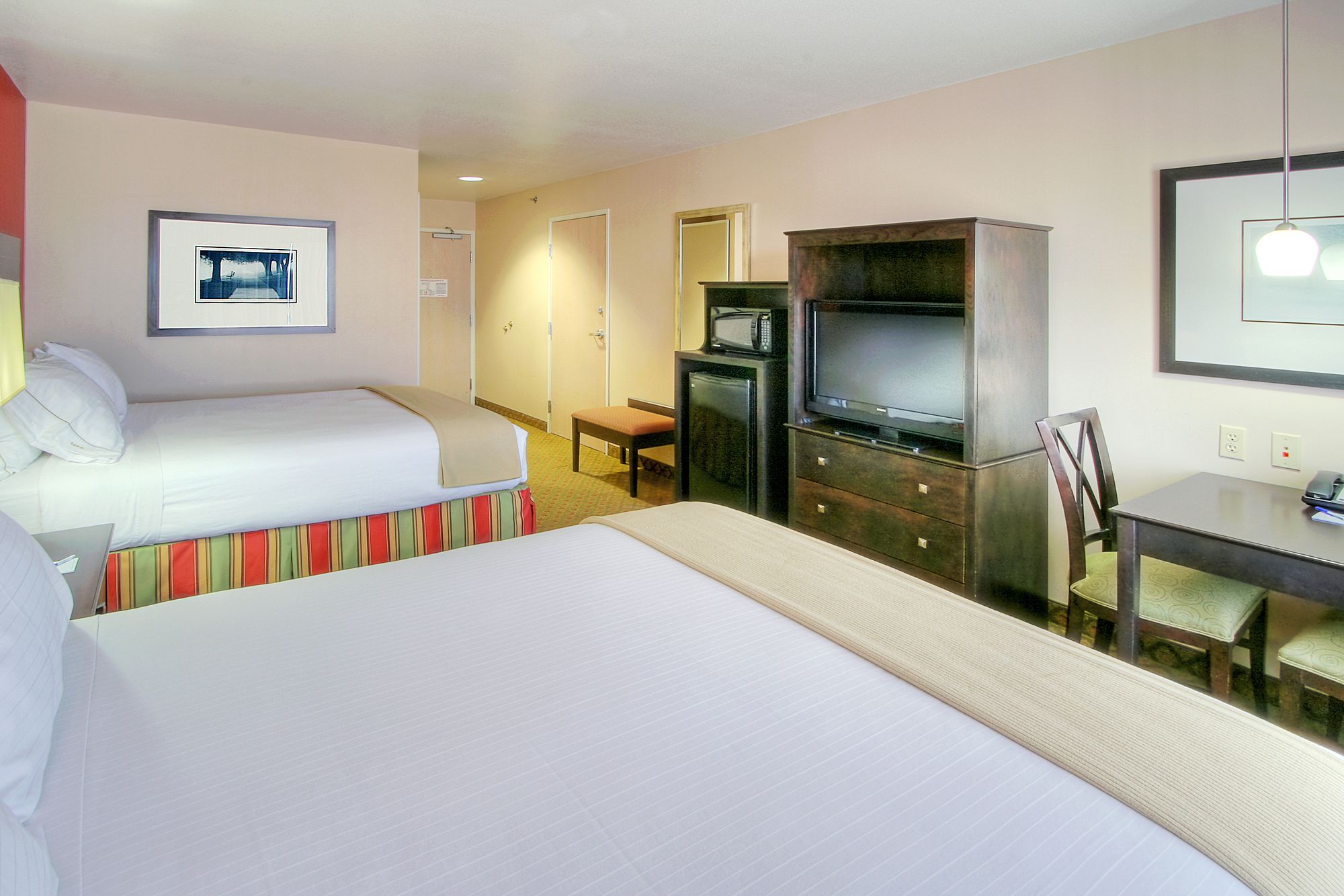 Holiday Inn Express & Suites Tucumcari