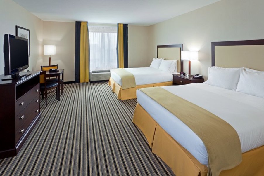 Holiday Inn Express Hotel & Suites Batavia - Darien Lake