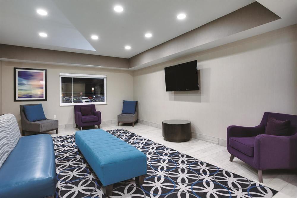 La Quinta Inn & Suites by Wyndham Batavia