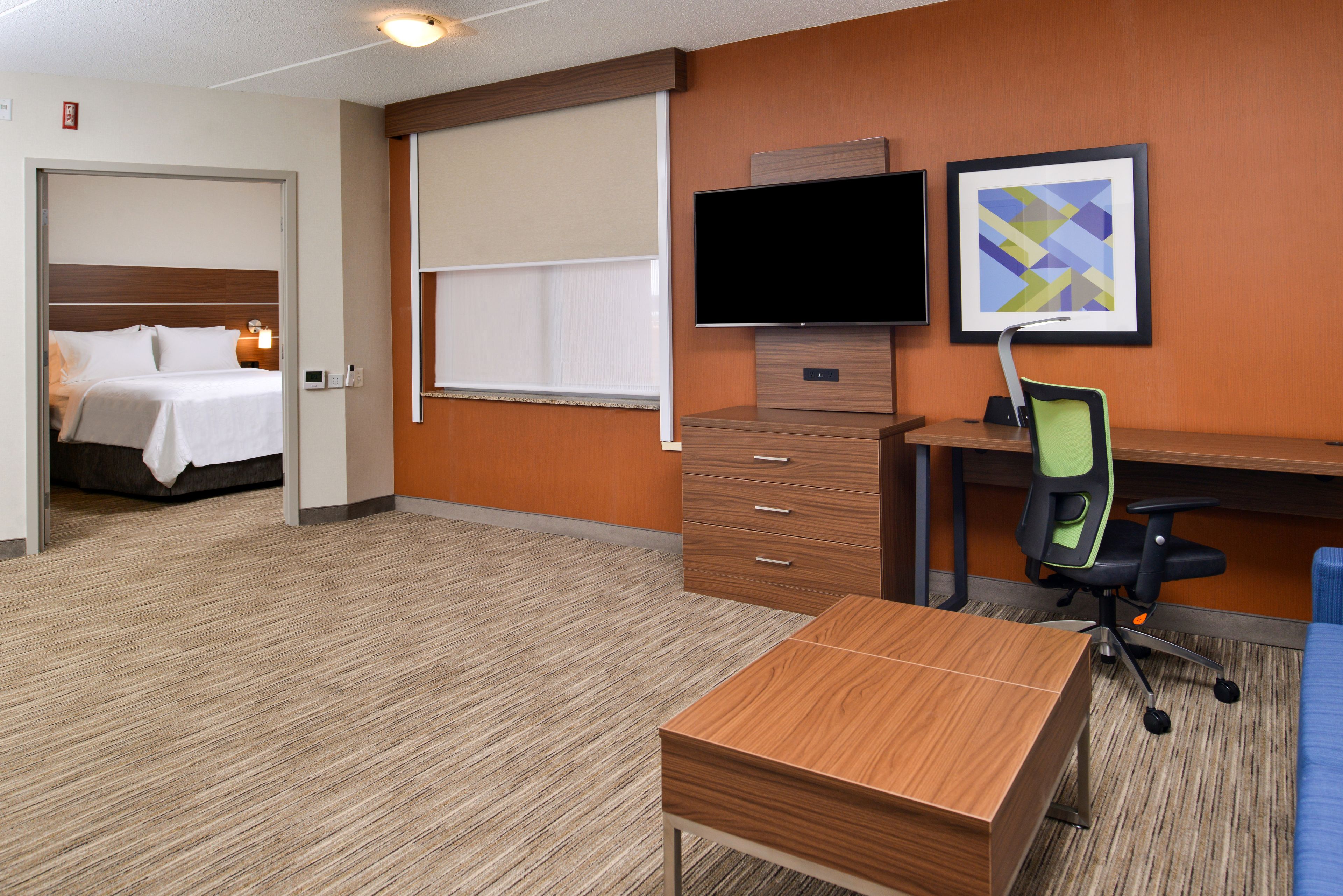 Holiday Inn Express & Suites Buffalo Downtown