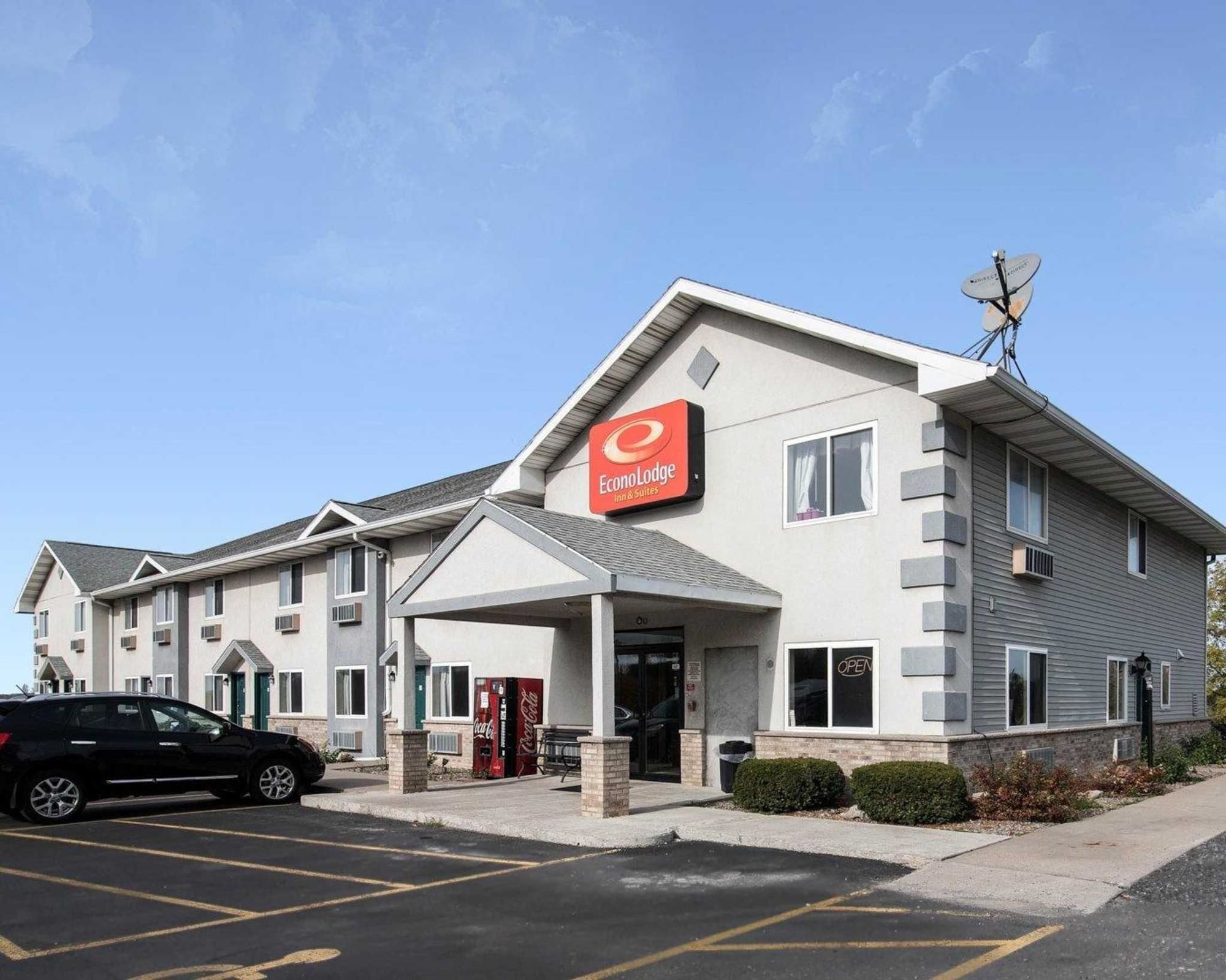 Econo Lodge Inn & Suites