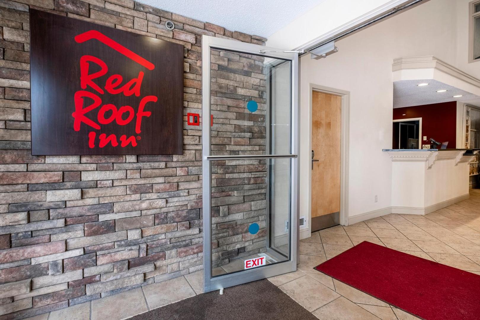 Red Roof Inn Clifton Park