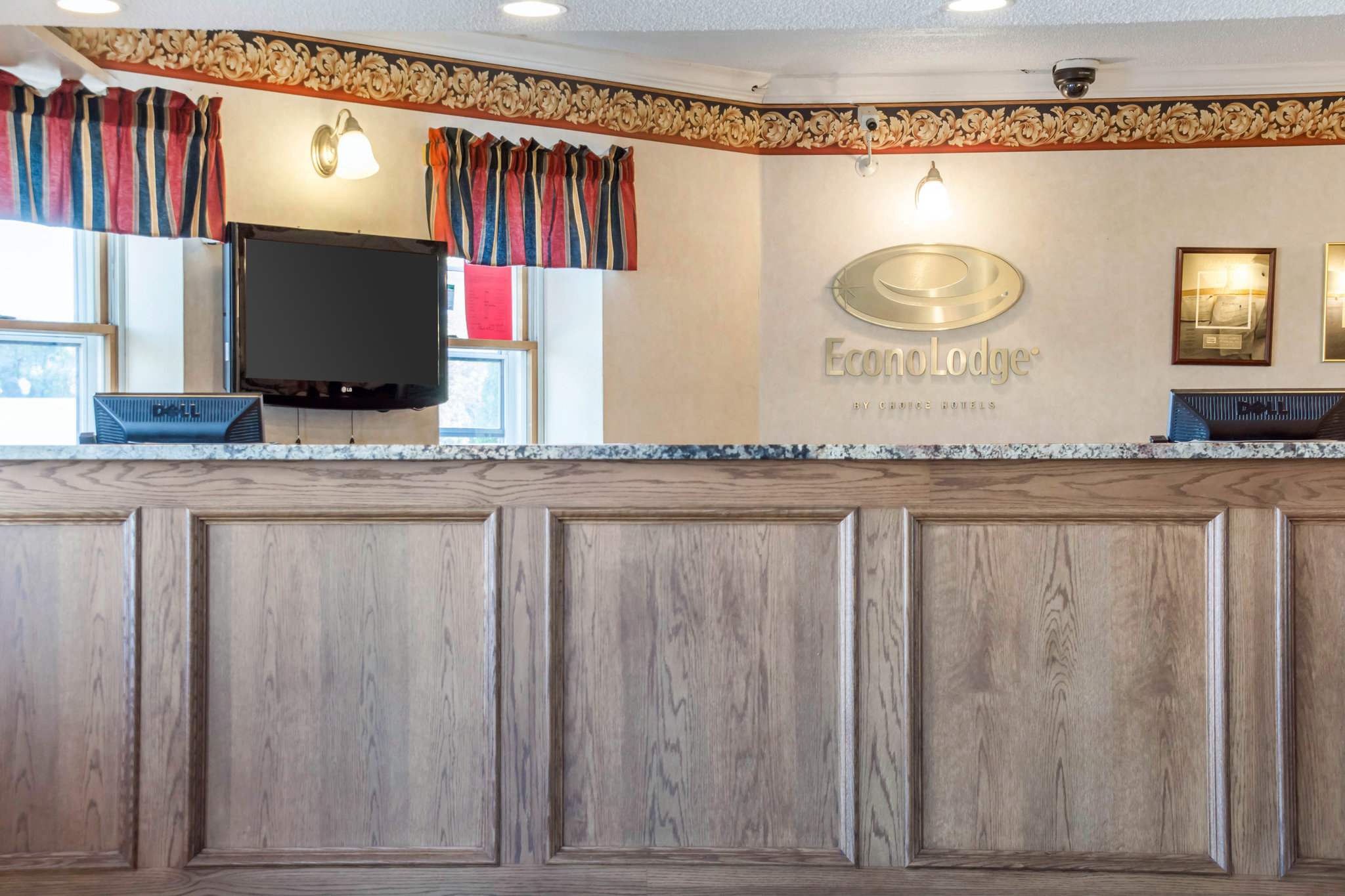 Econo Lodge Darien Lakes