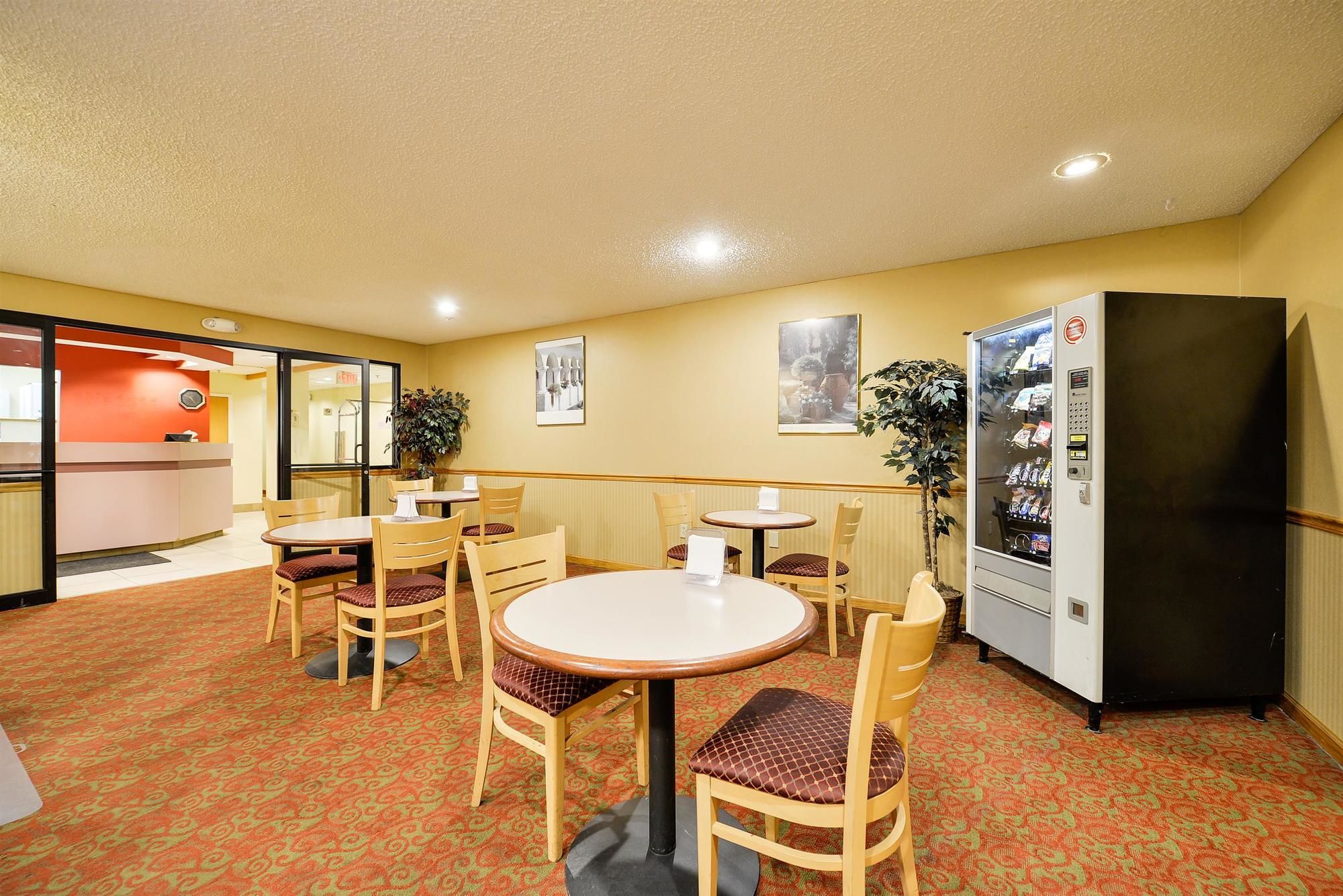 Americas Best Value Inn East Syracuse