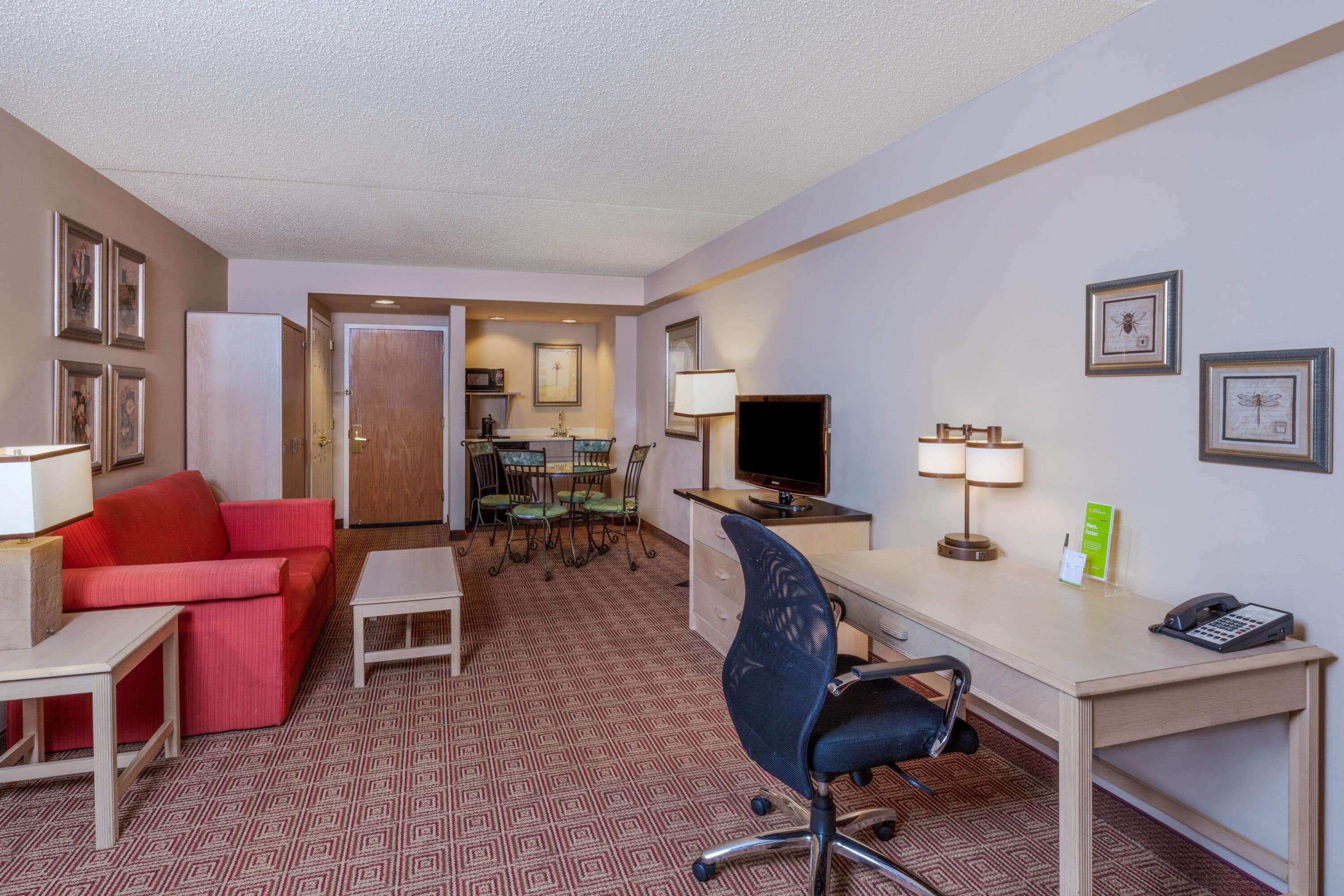 La Quinta Inn & Suites by Wyndham Garden City