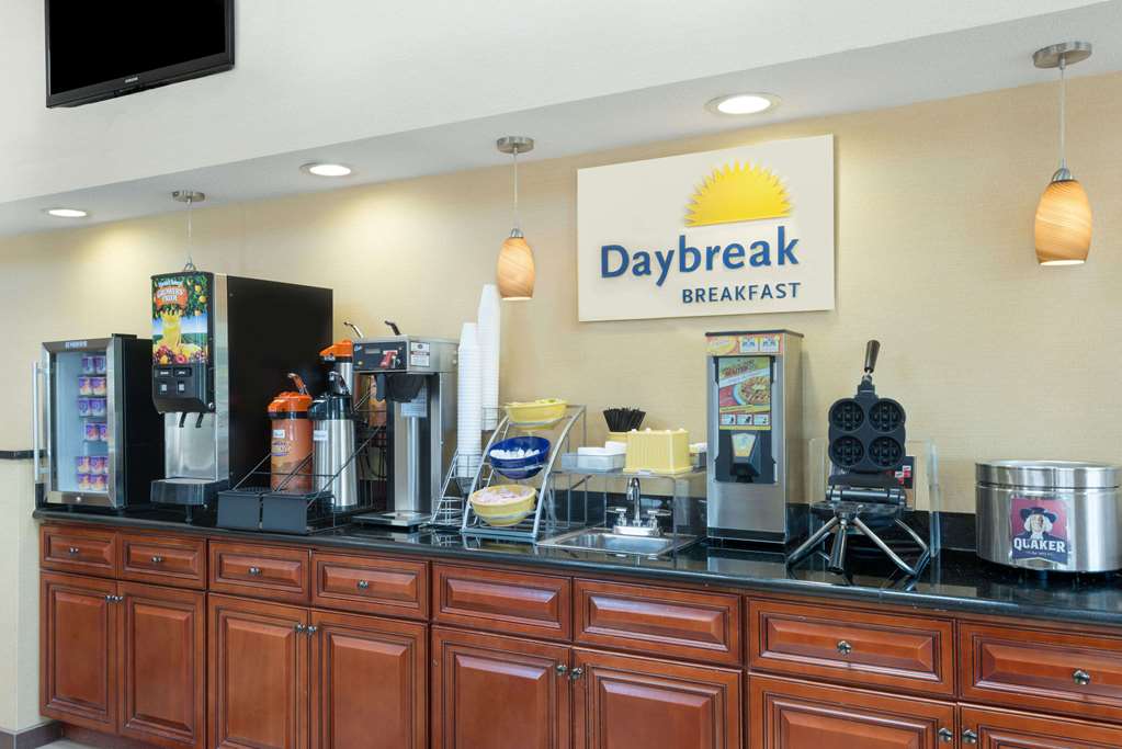 Days Inn by Wyndham Geneva/Finger Lakes