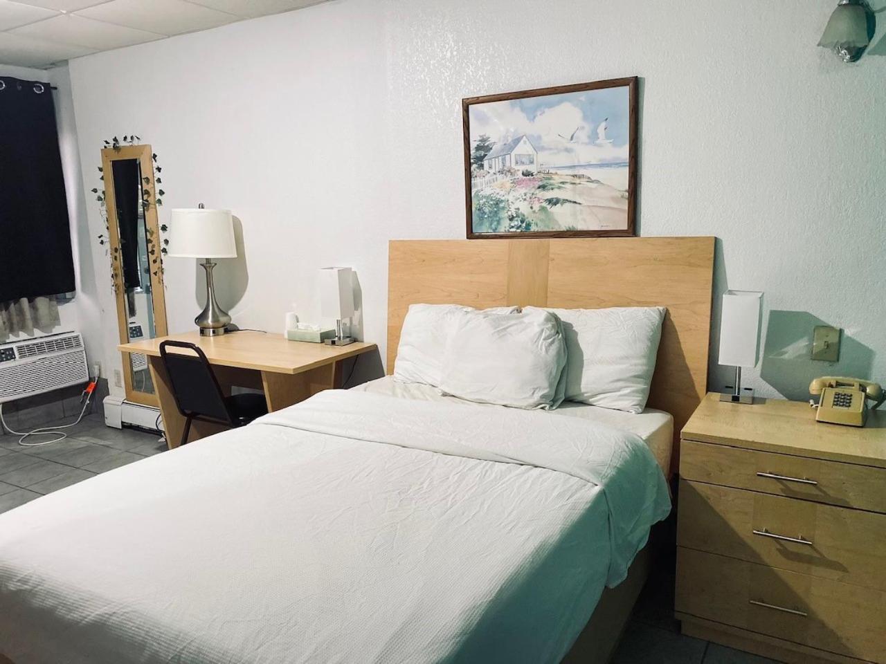 The Tides Motor Inn Stehli Beach