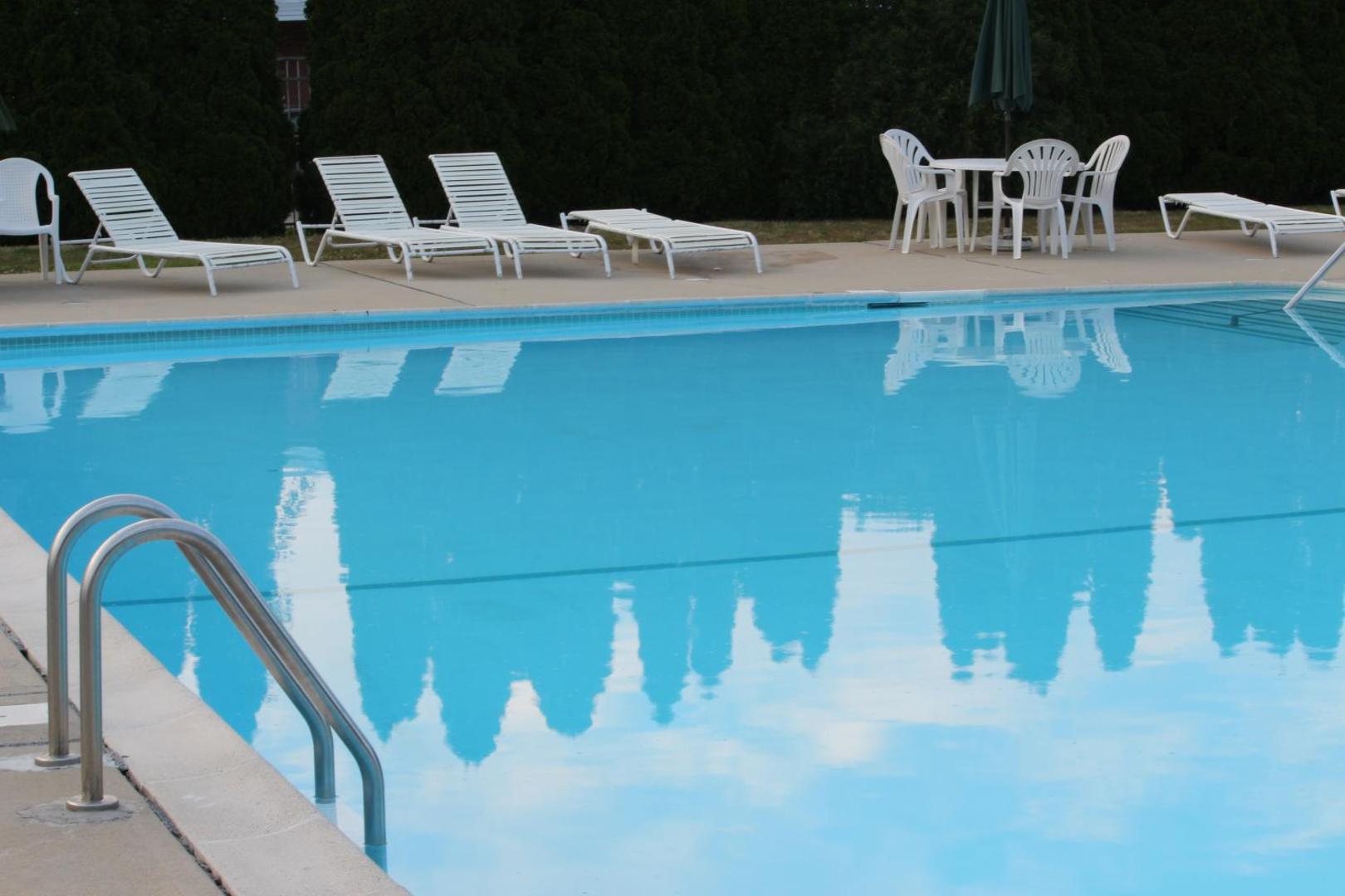 The Tides Motor Inn Stehli Beach