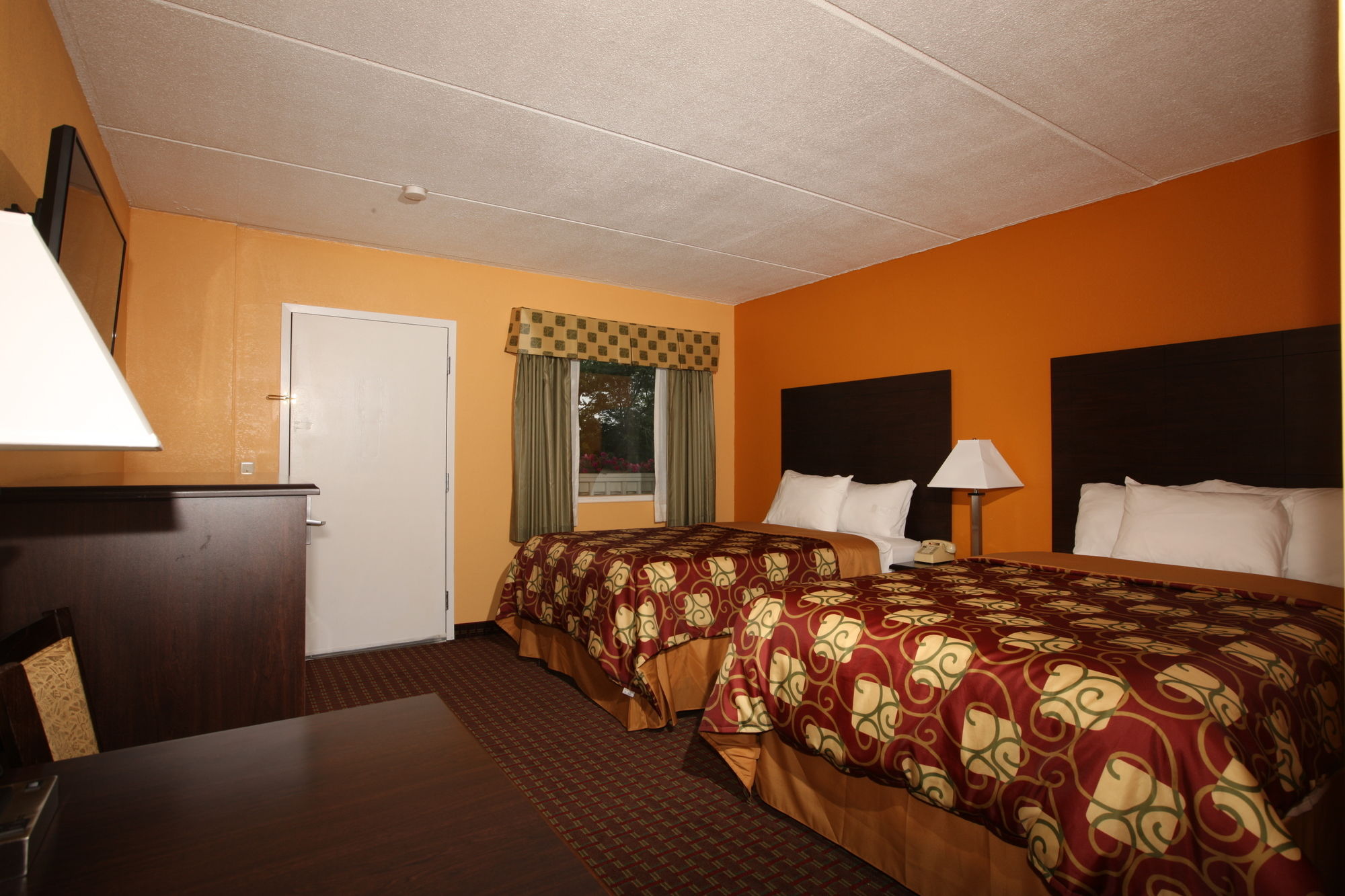 Budgetel Inn & Suites Glens Falls