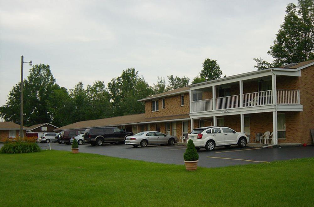 Chateau Motor Lodge