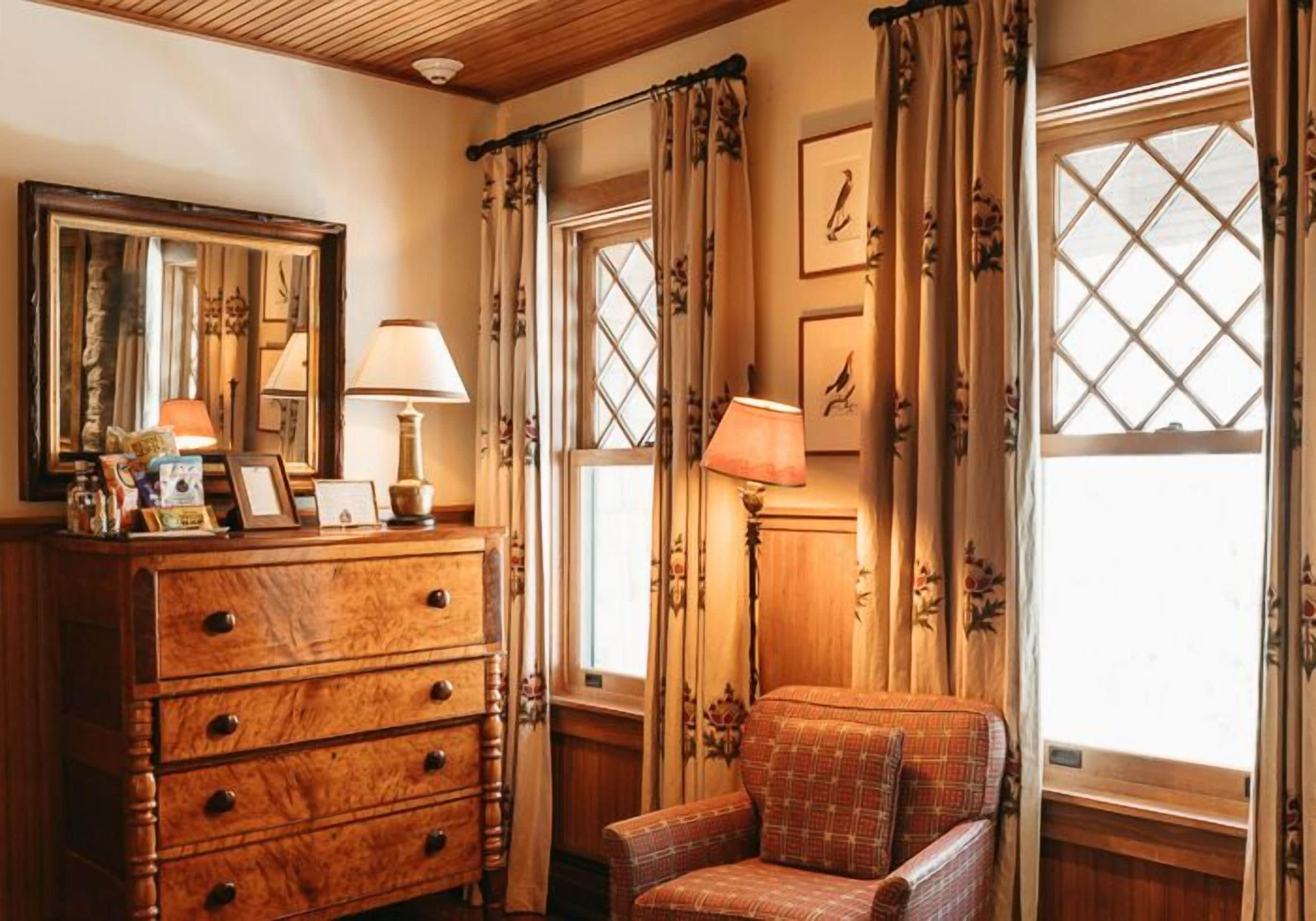 Deer Mountain Inn