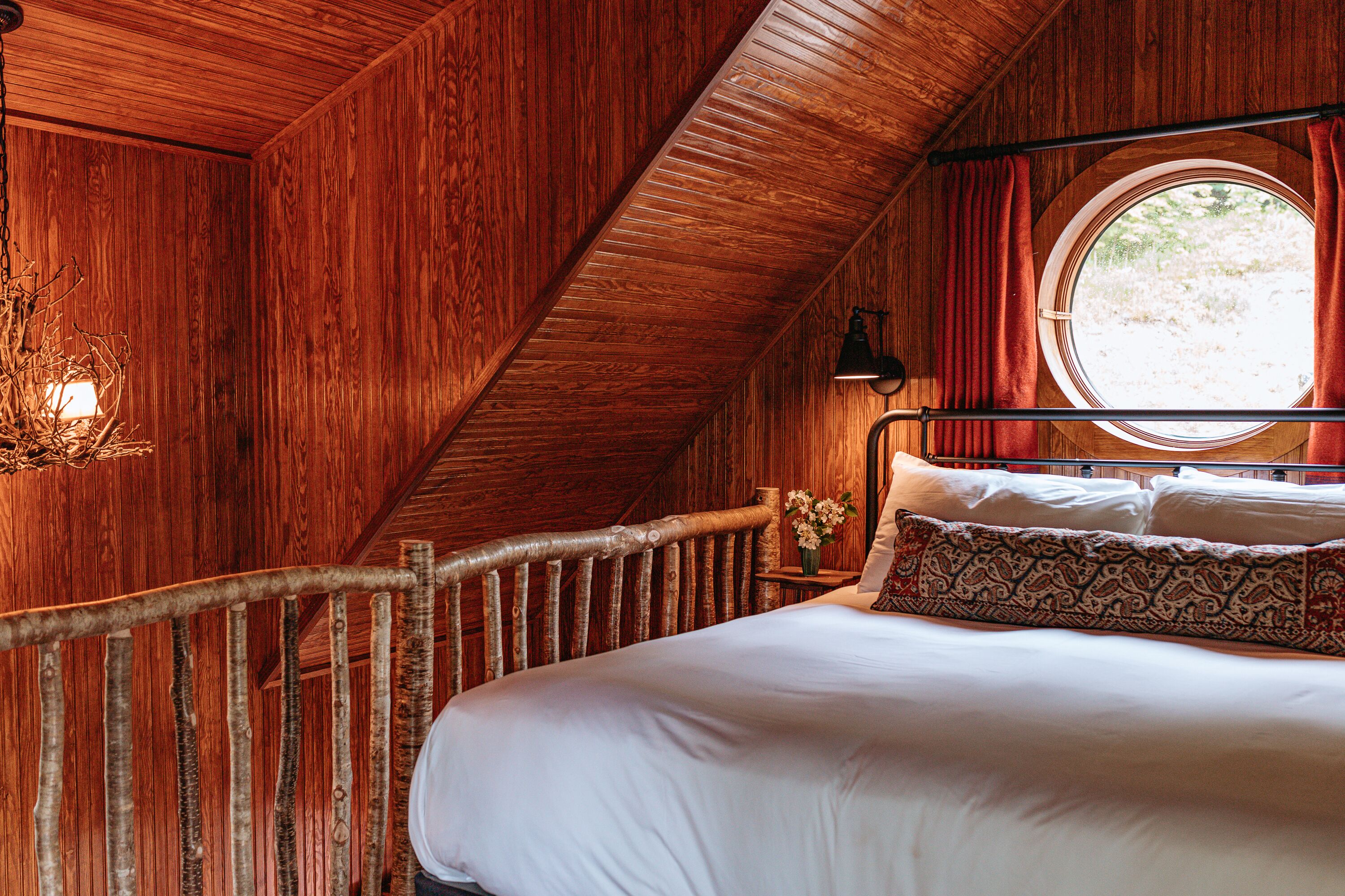 Deer Mountain Inn
