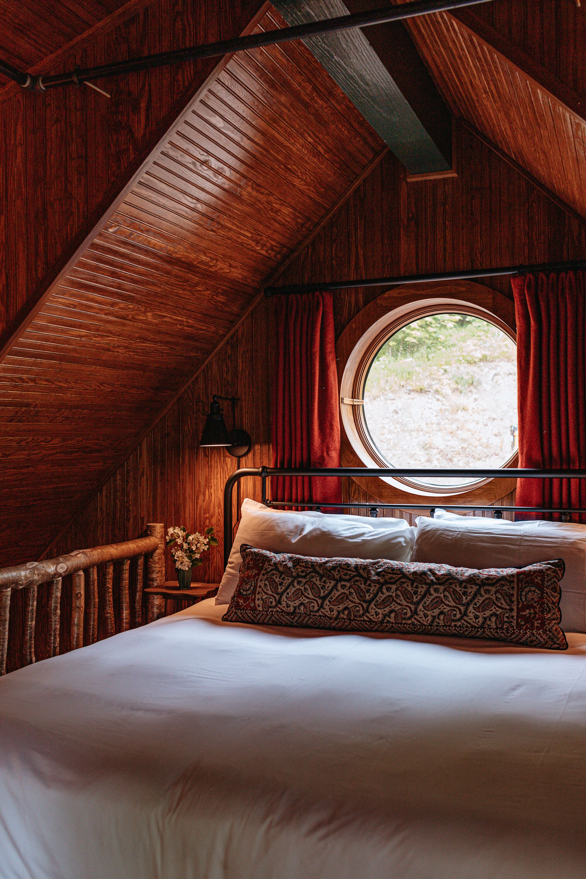 Deer Mountain Inn