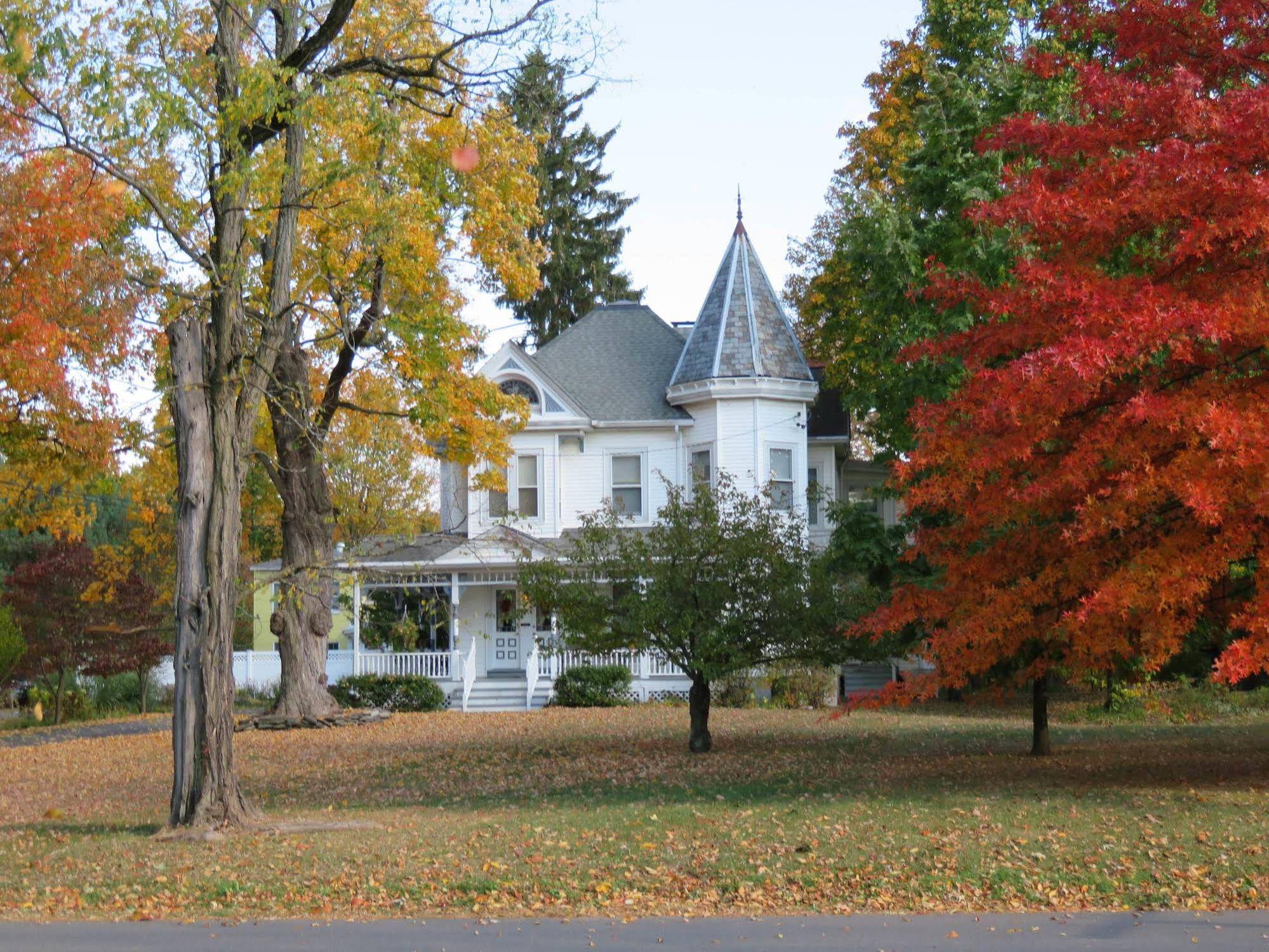 Stonegate Bed & Breakfast