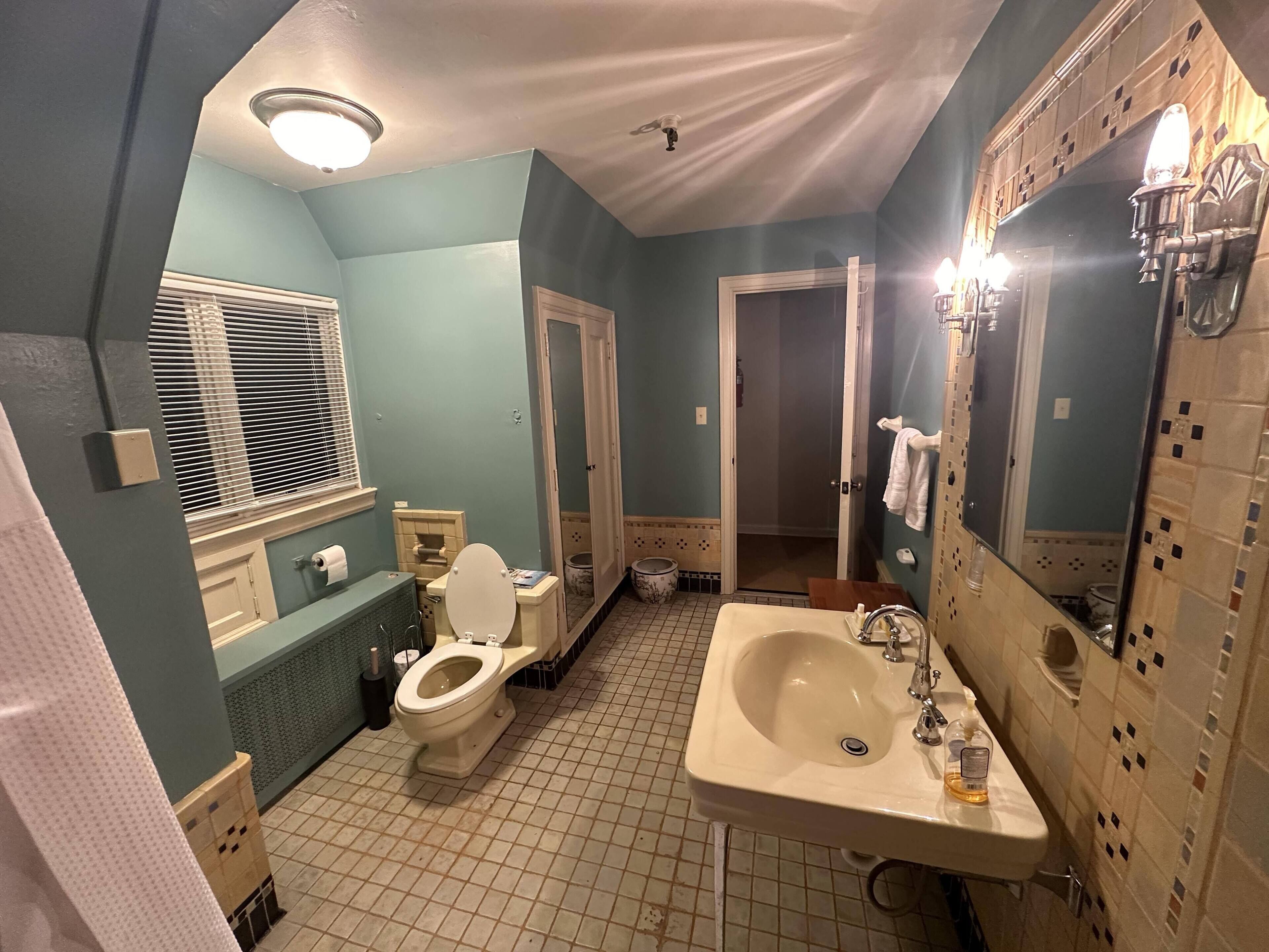 The Oaks B&B Hotel and Spiritual Center