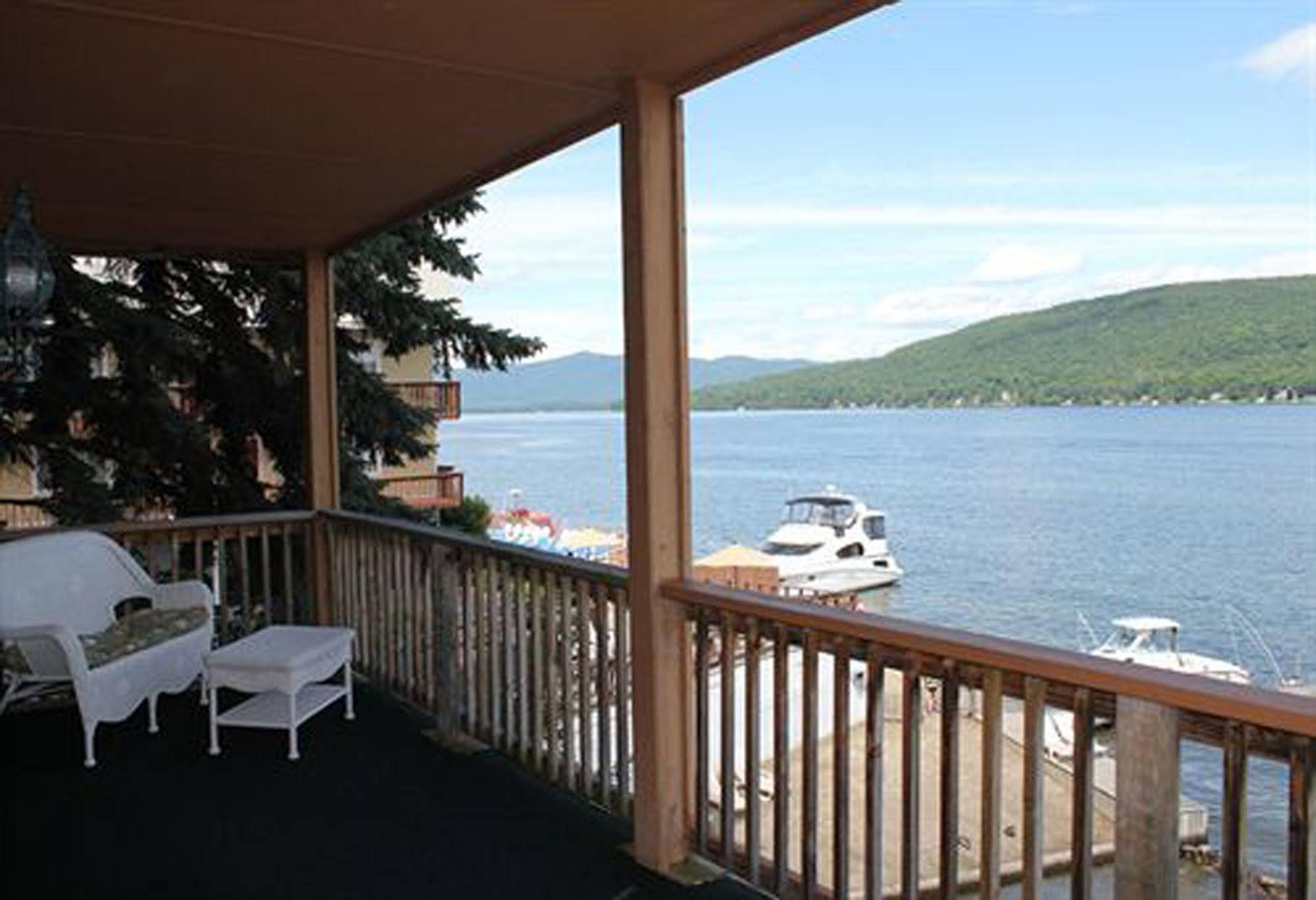 Lake Crest Inn