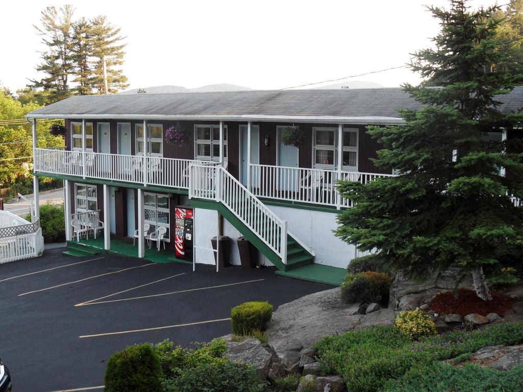 Pinebrook Motel
