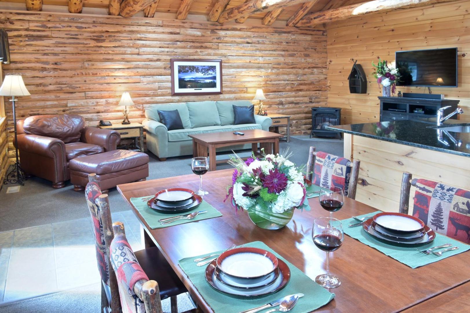 The Lodges at Cresthaven