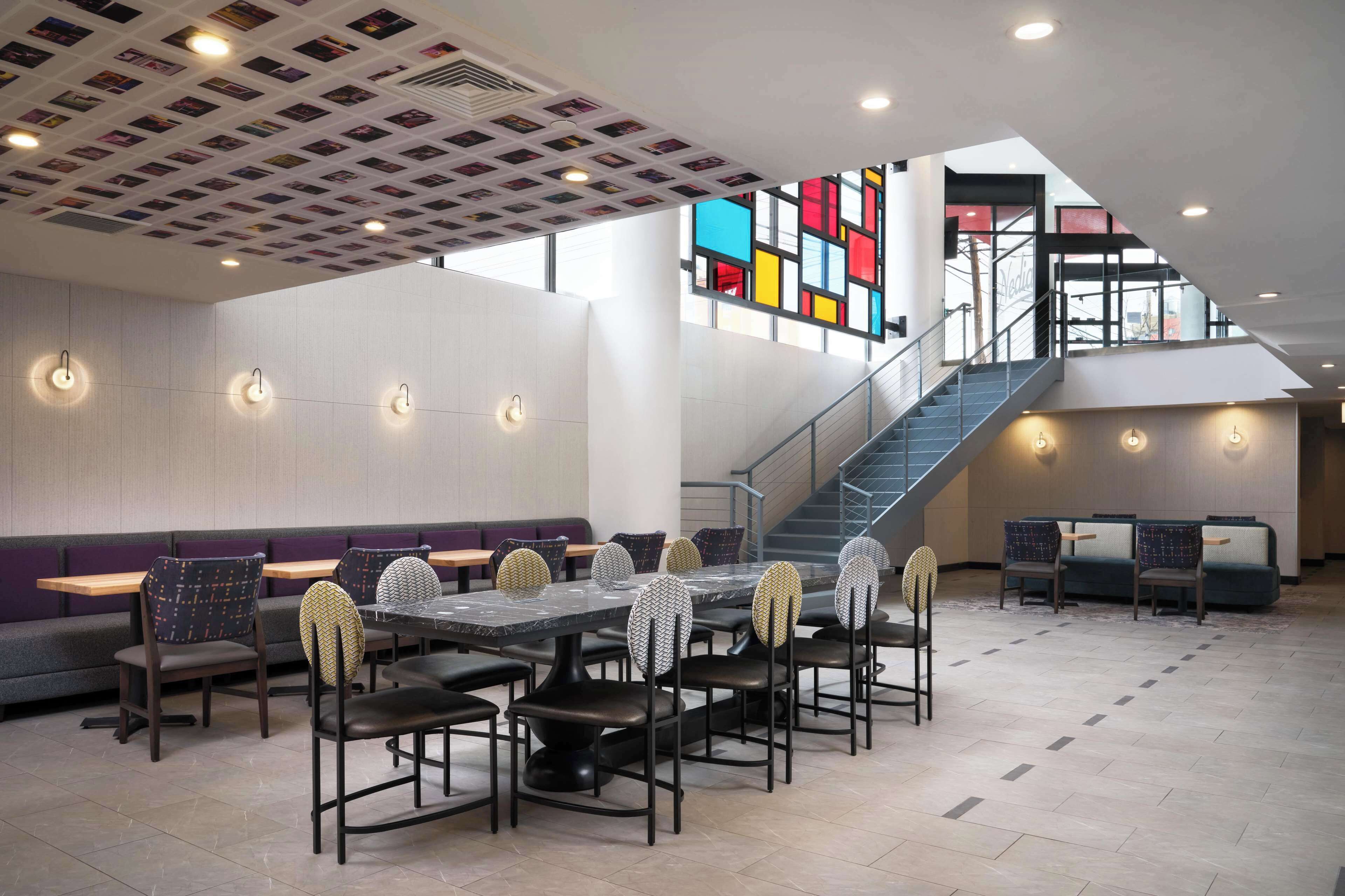 The Nedia, BW Signature Collection