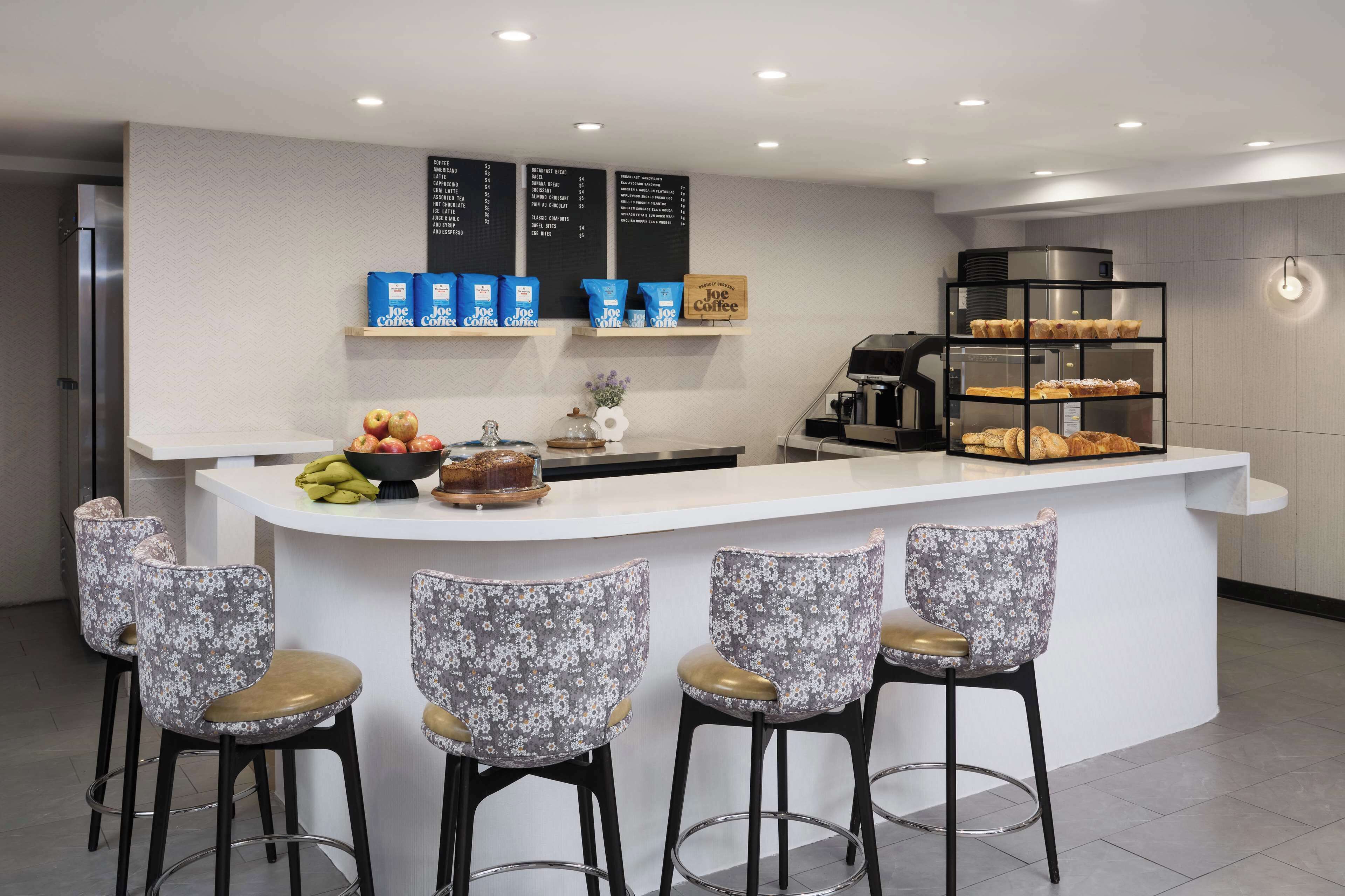 The Nedia, BW Signature Collection