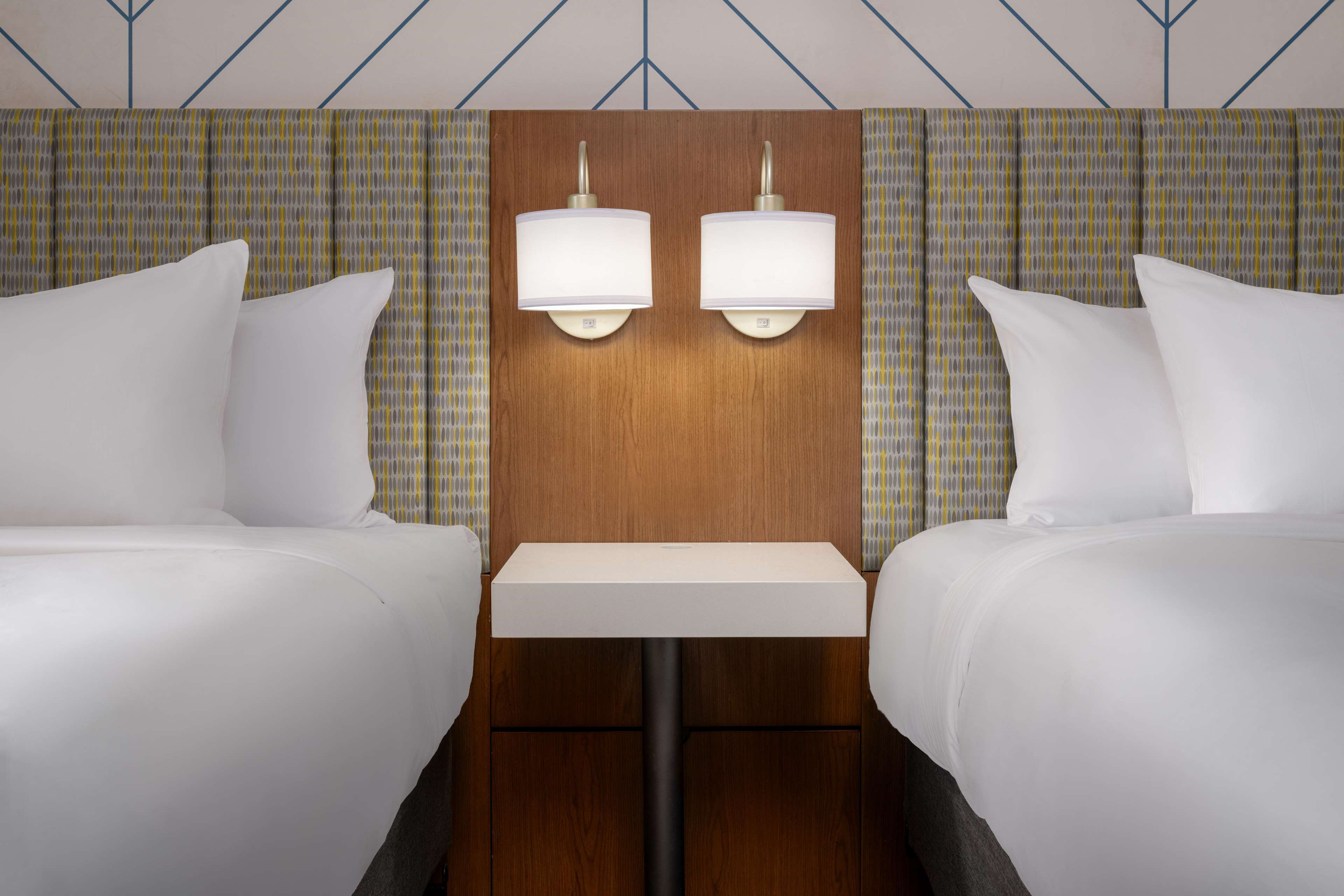 The Nedia, BW Signature Collection