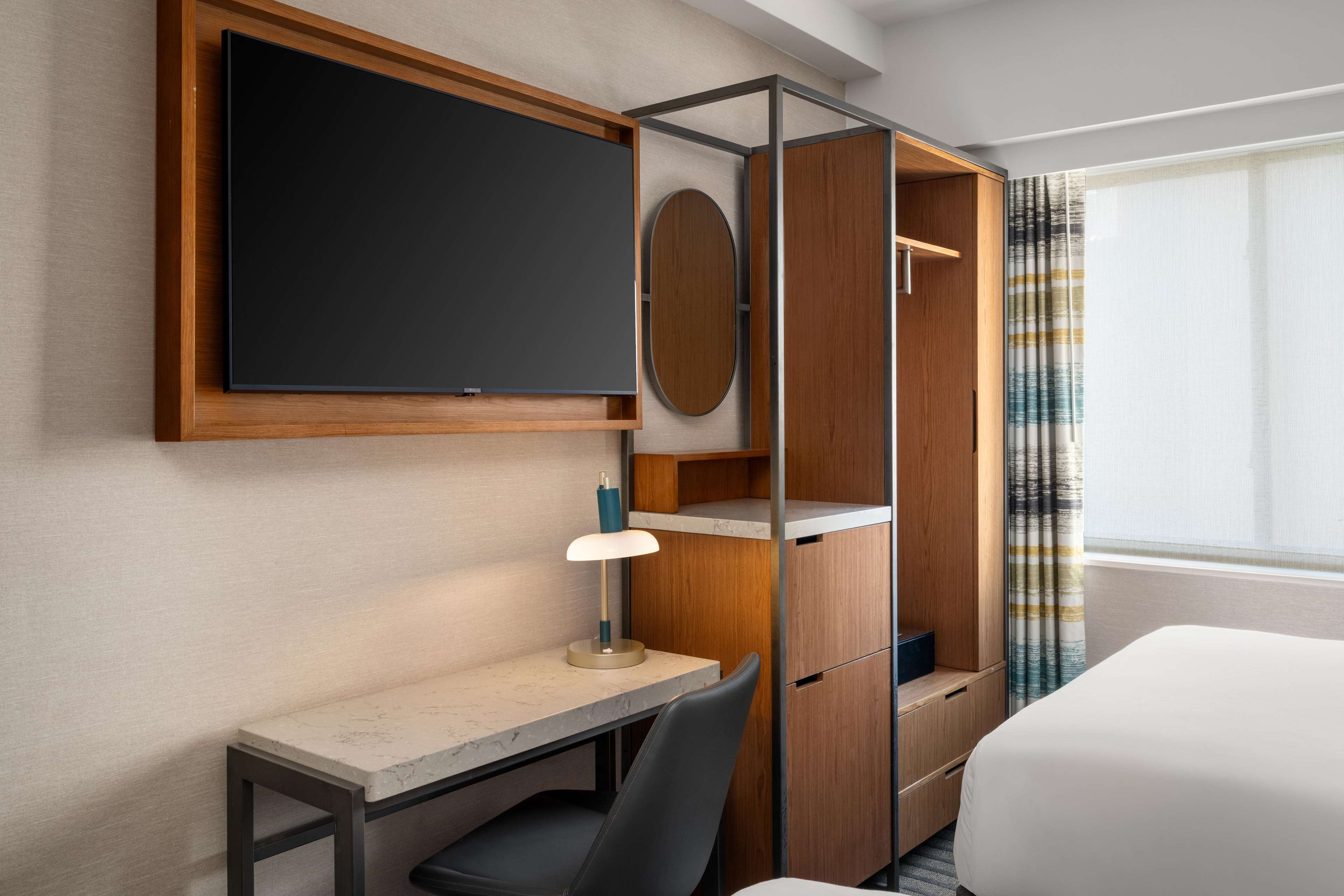 The Nedia, BW Signature Collection