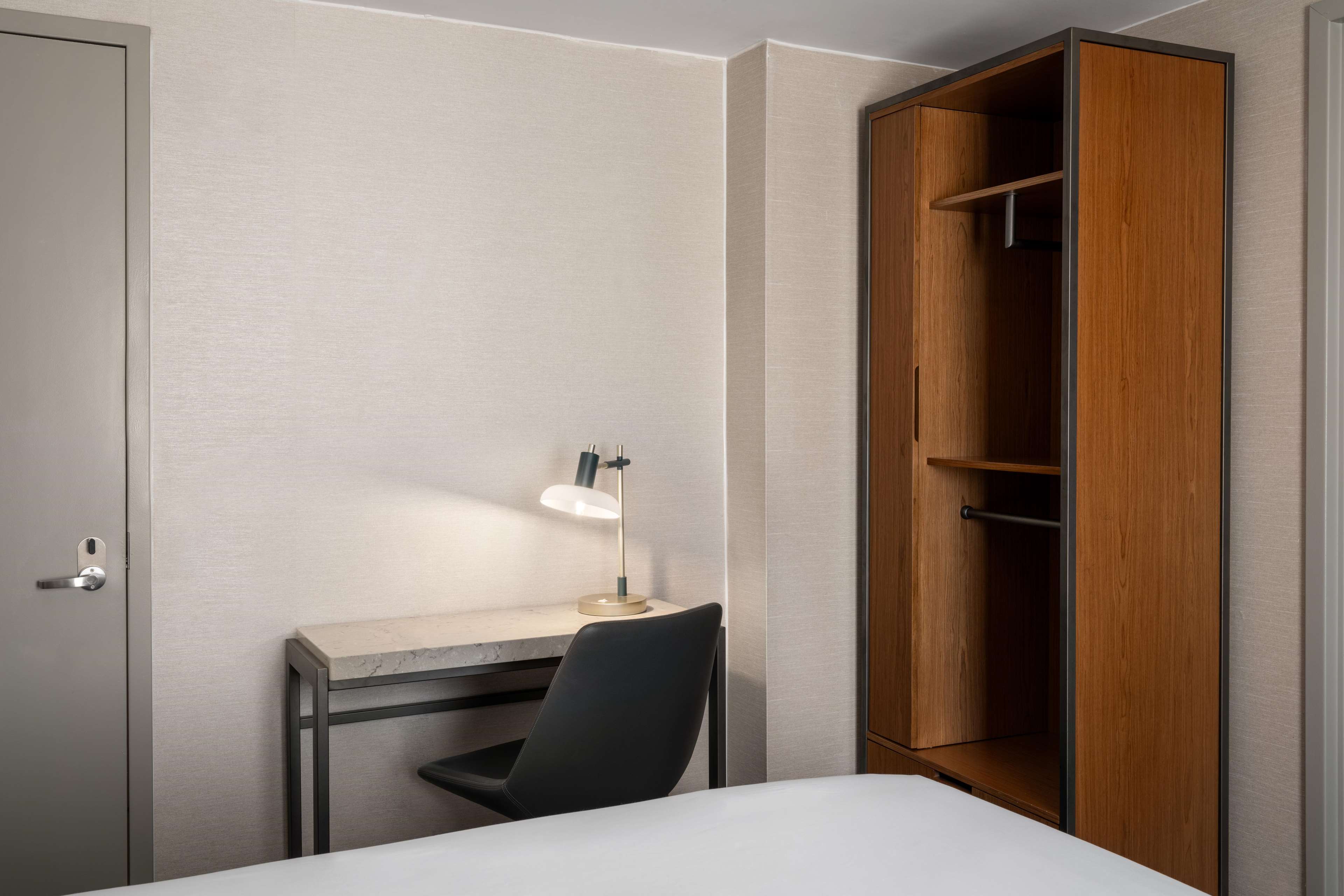 The Nedia, BW Signature Collection