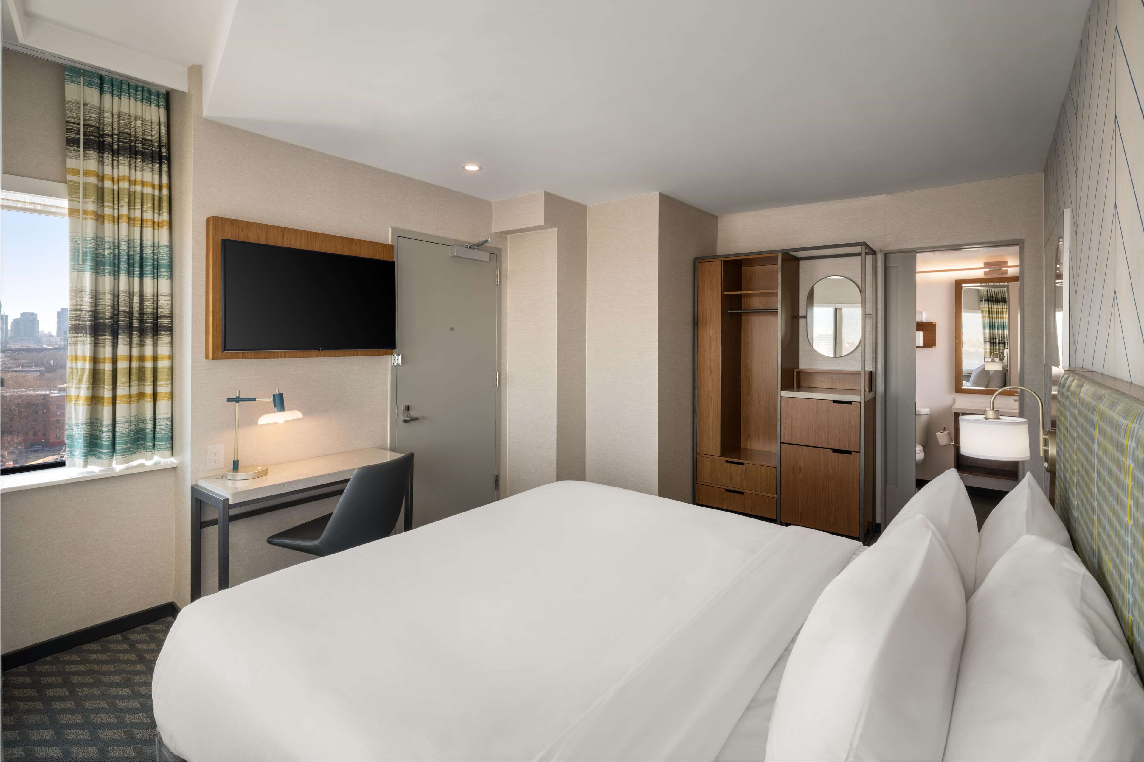 The Nedia, BW Signature Collection