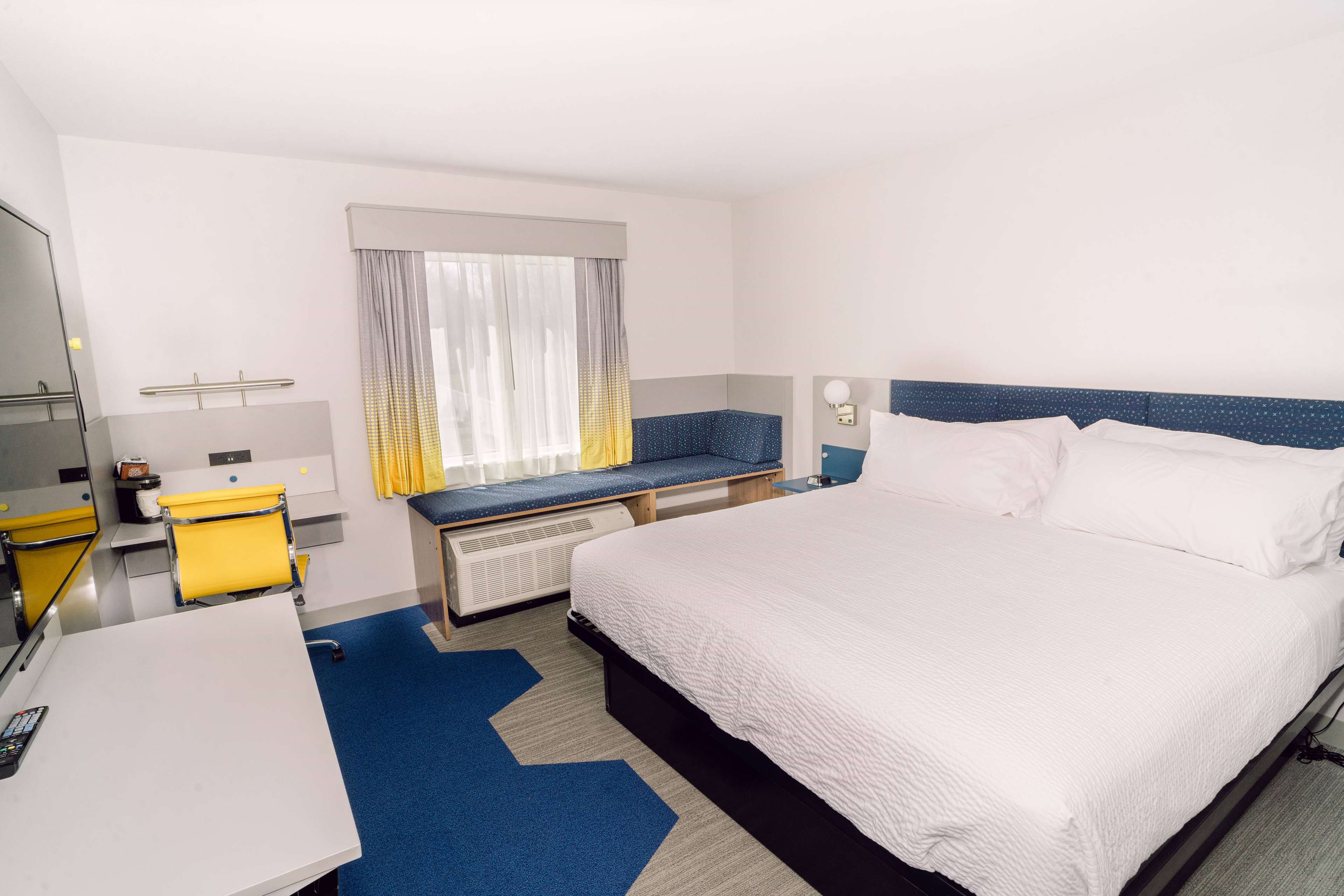 Microtel Inn & Suites by Wyndham Newark NY