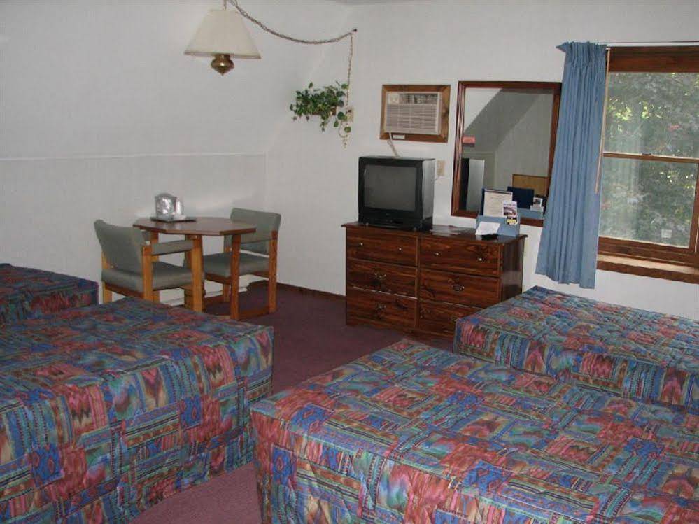 Lake Ontario Motel