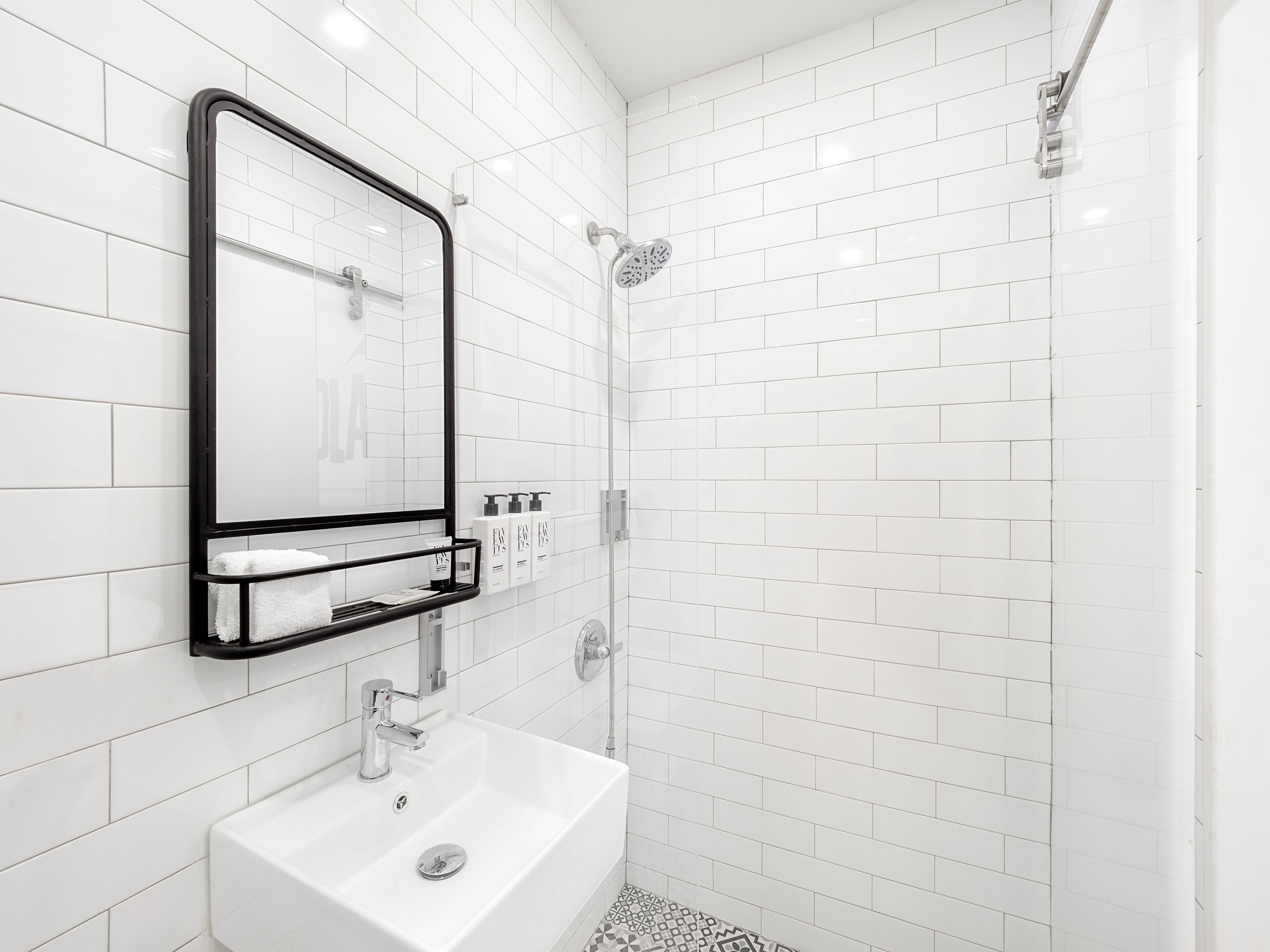 Be Home Hotel by LuxUrban Hotels