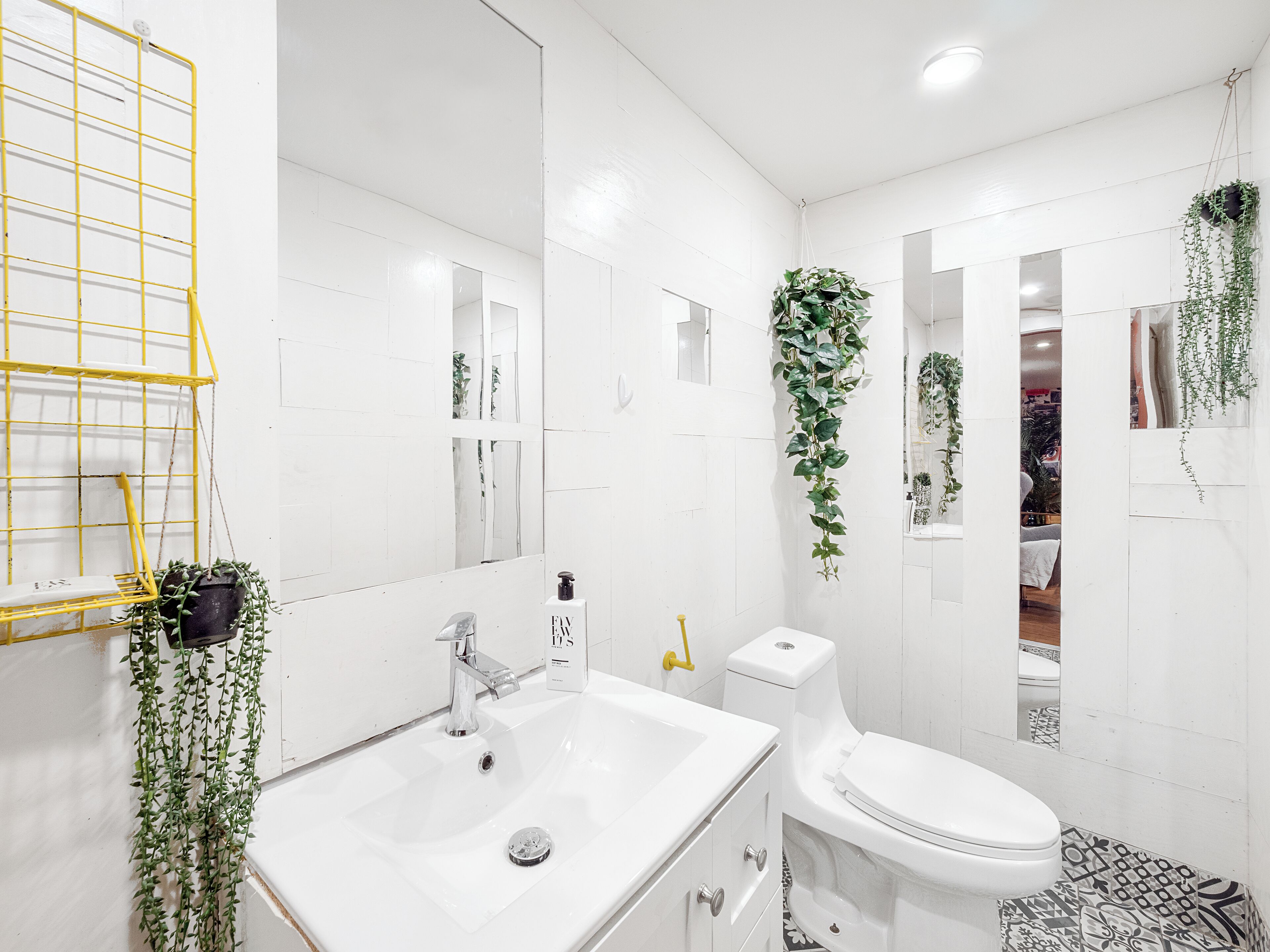 Be Home Hotel by LuxUrban Hotels