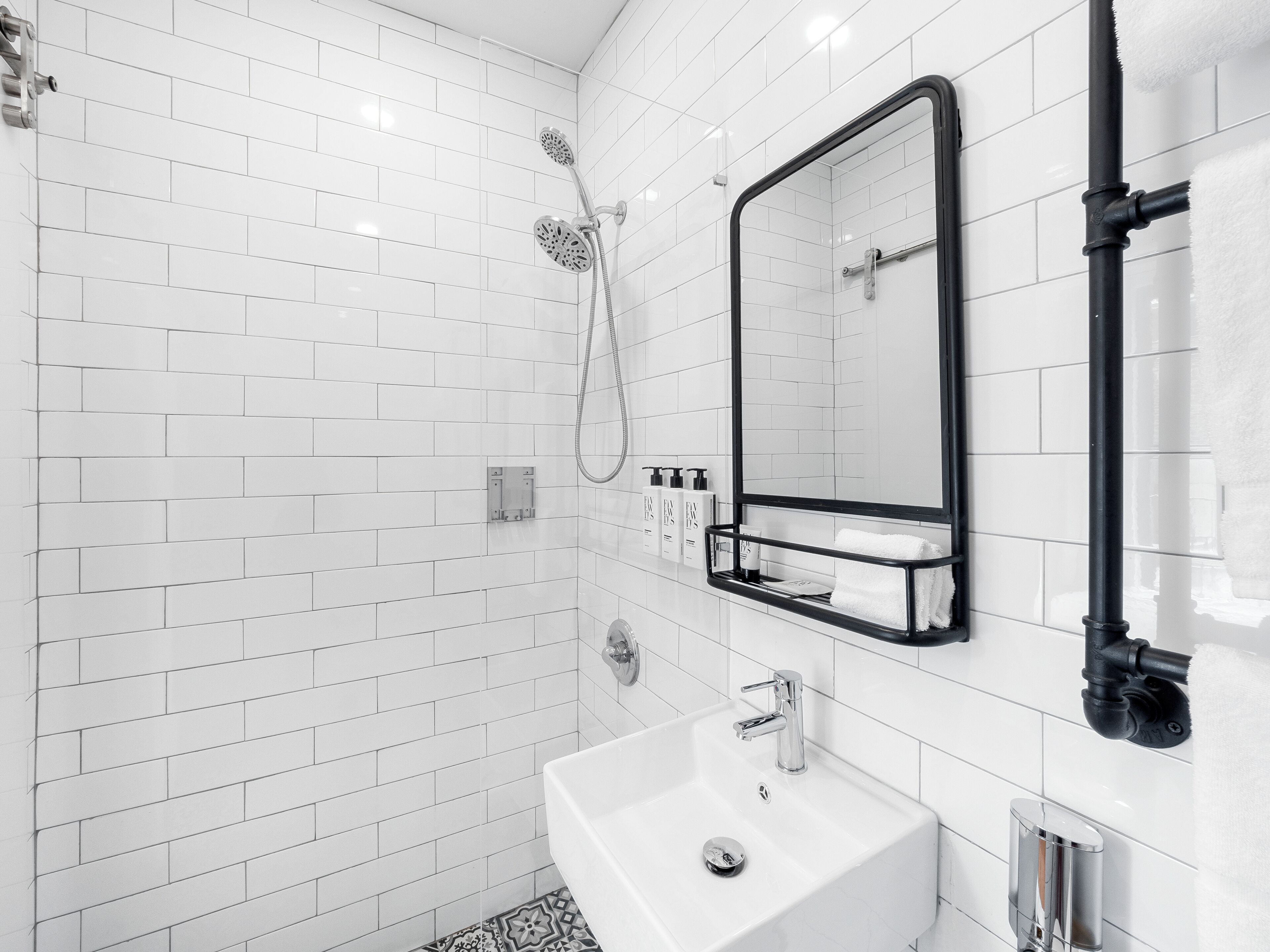 Be Home Hotel by LuxUrban Hotels