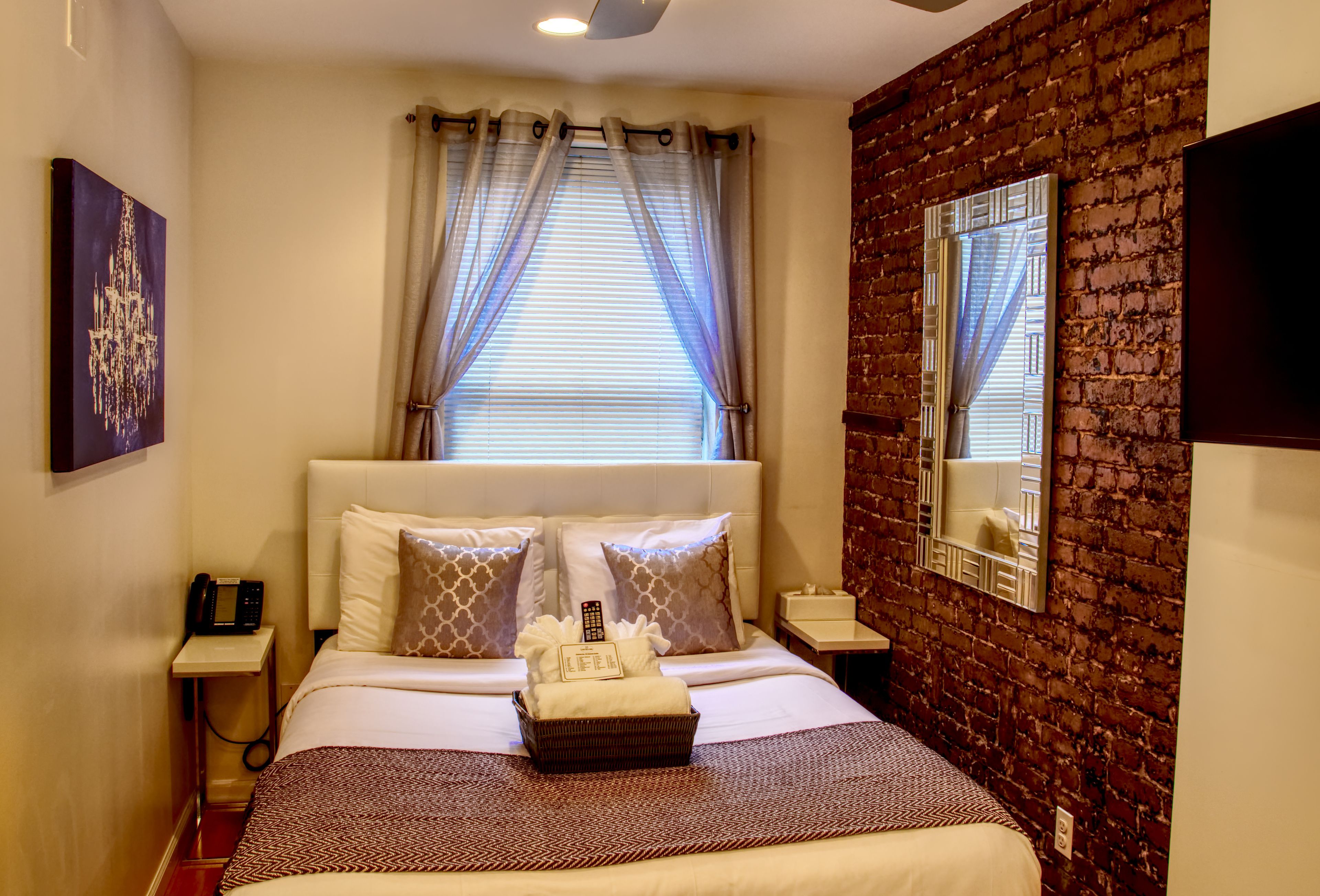 Chelsea Inn