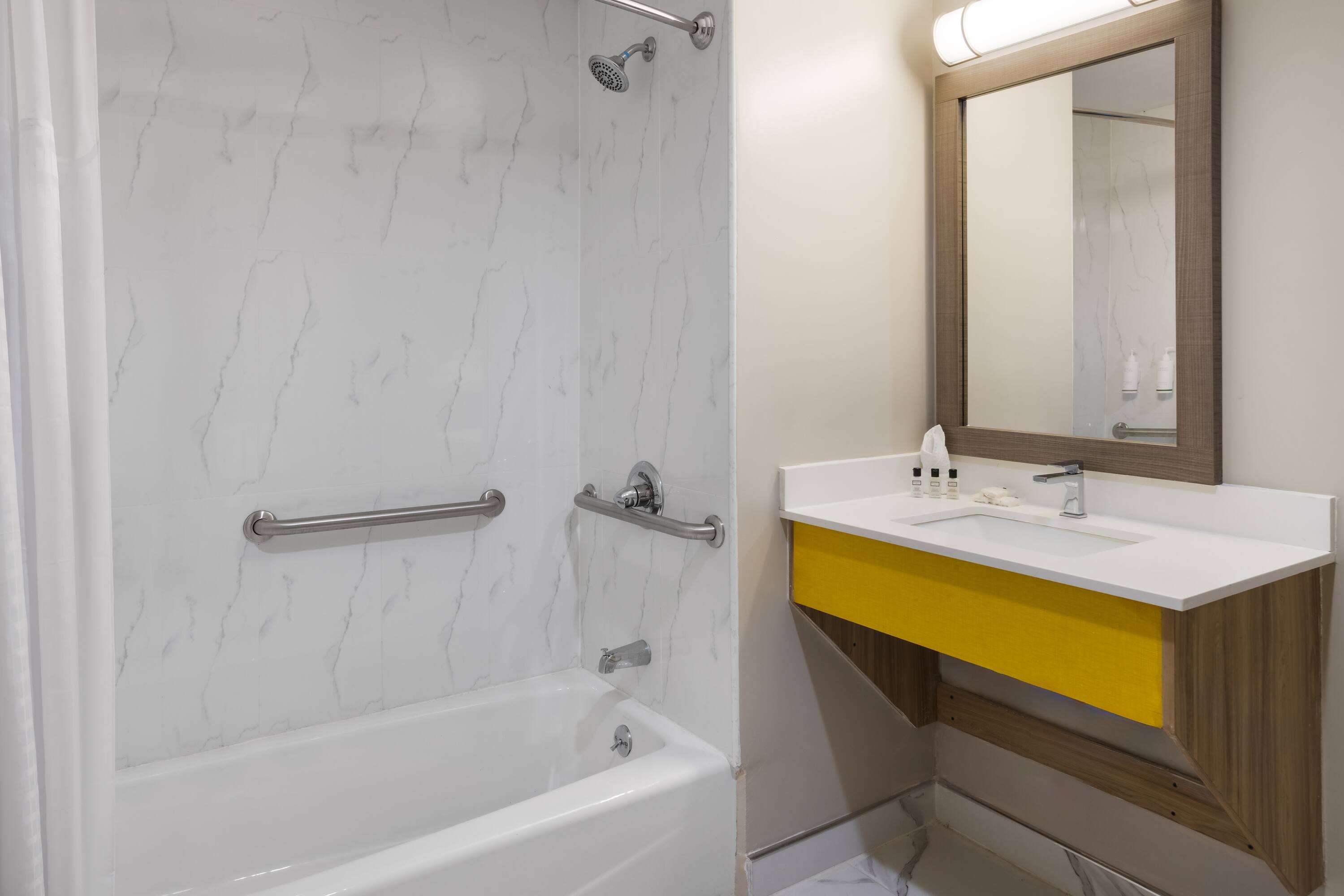 Days Inn by Wyndham Staten Island