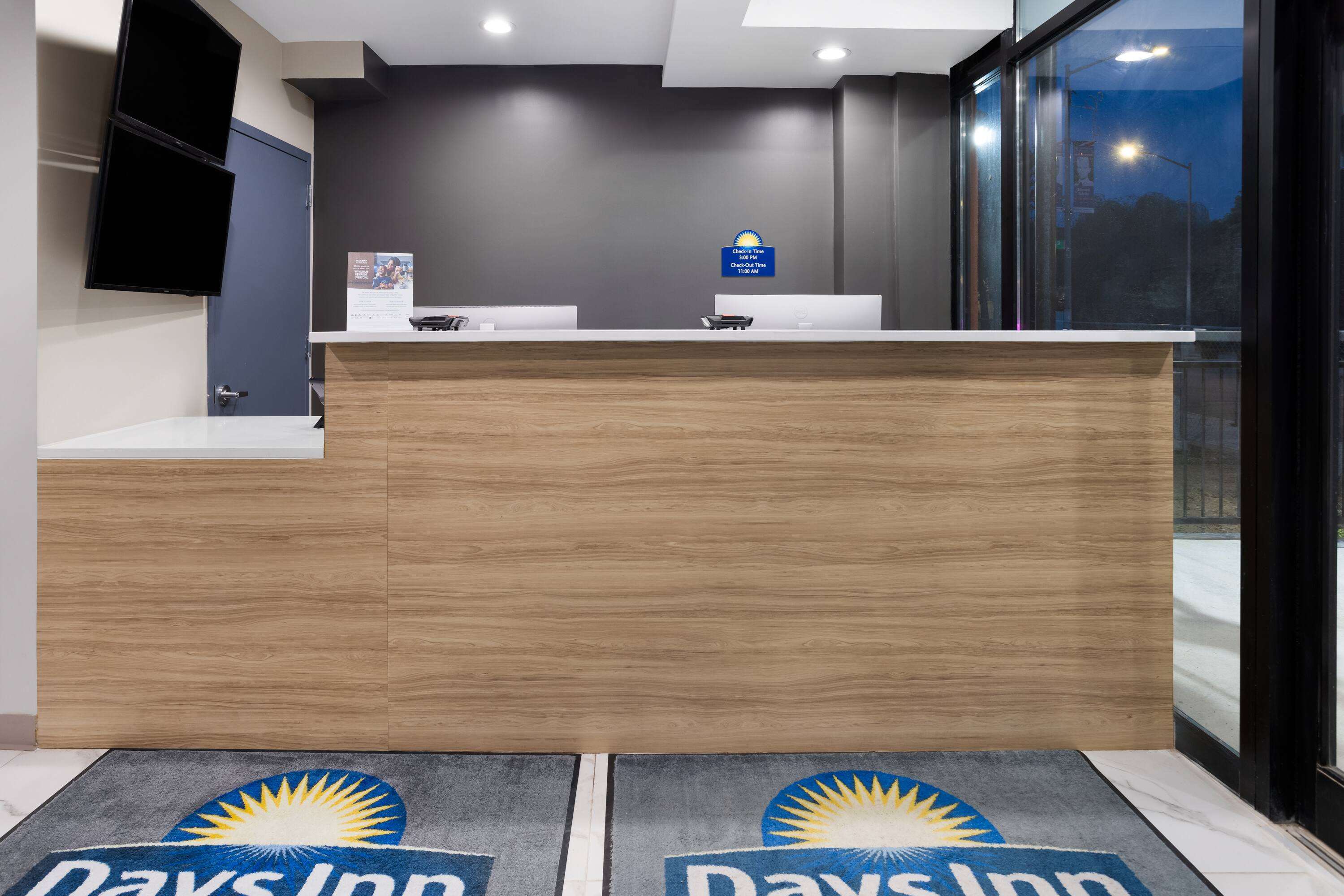 Days Inn by Wyndham Staten Island