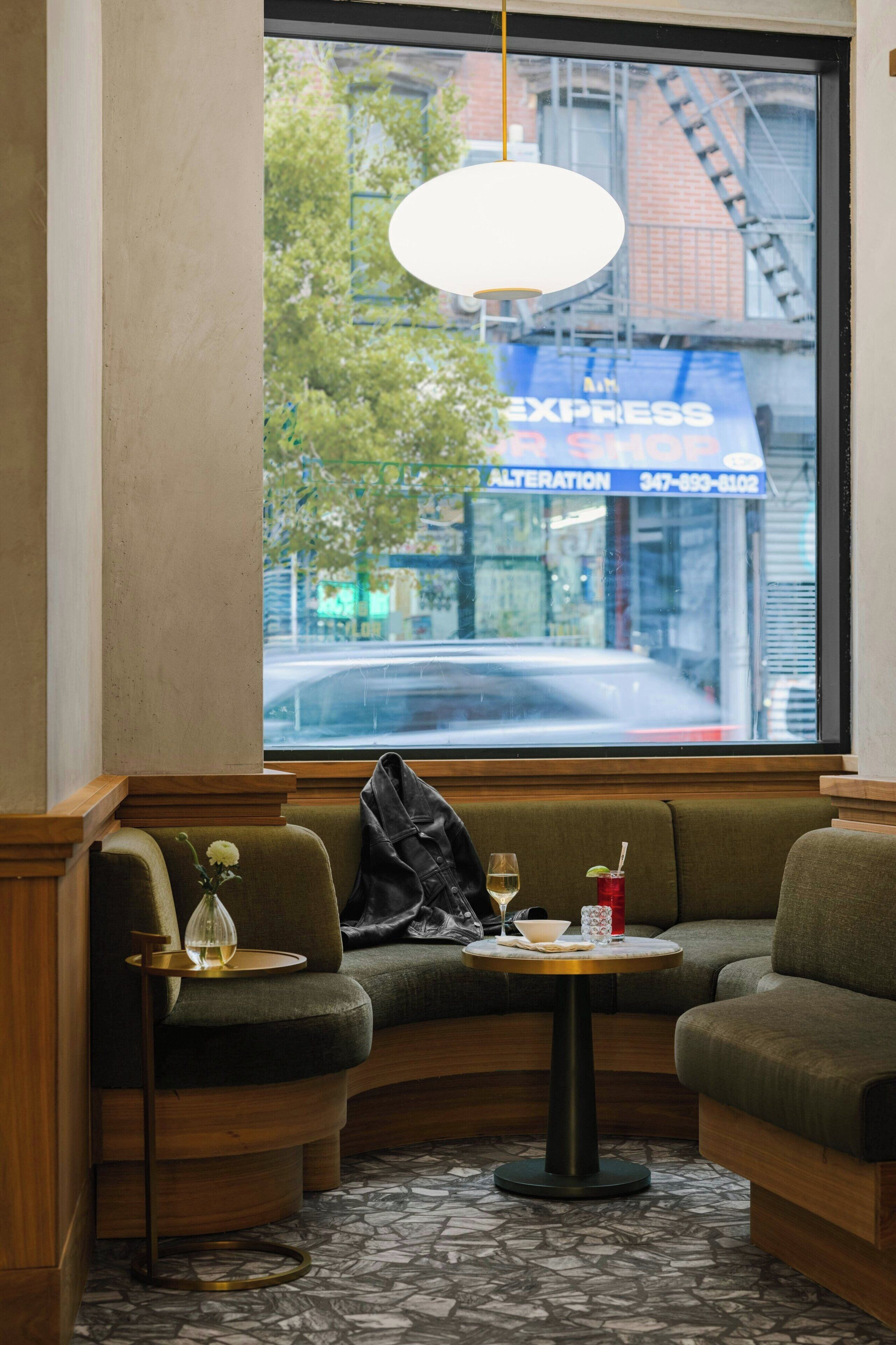 The Merchant Hotel, Sonder